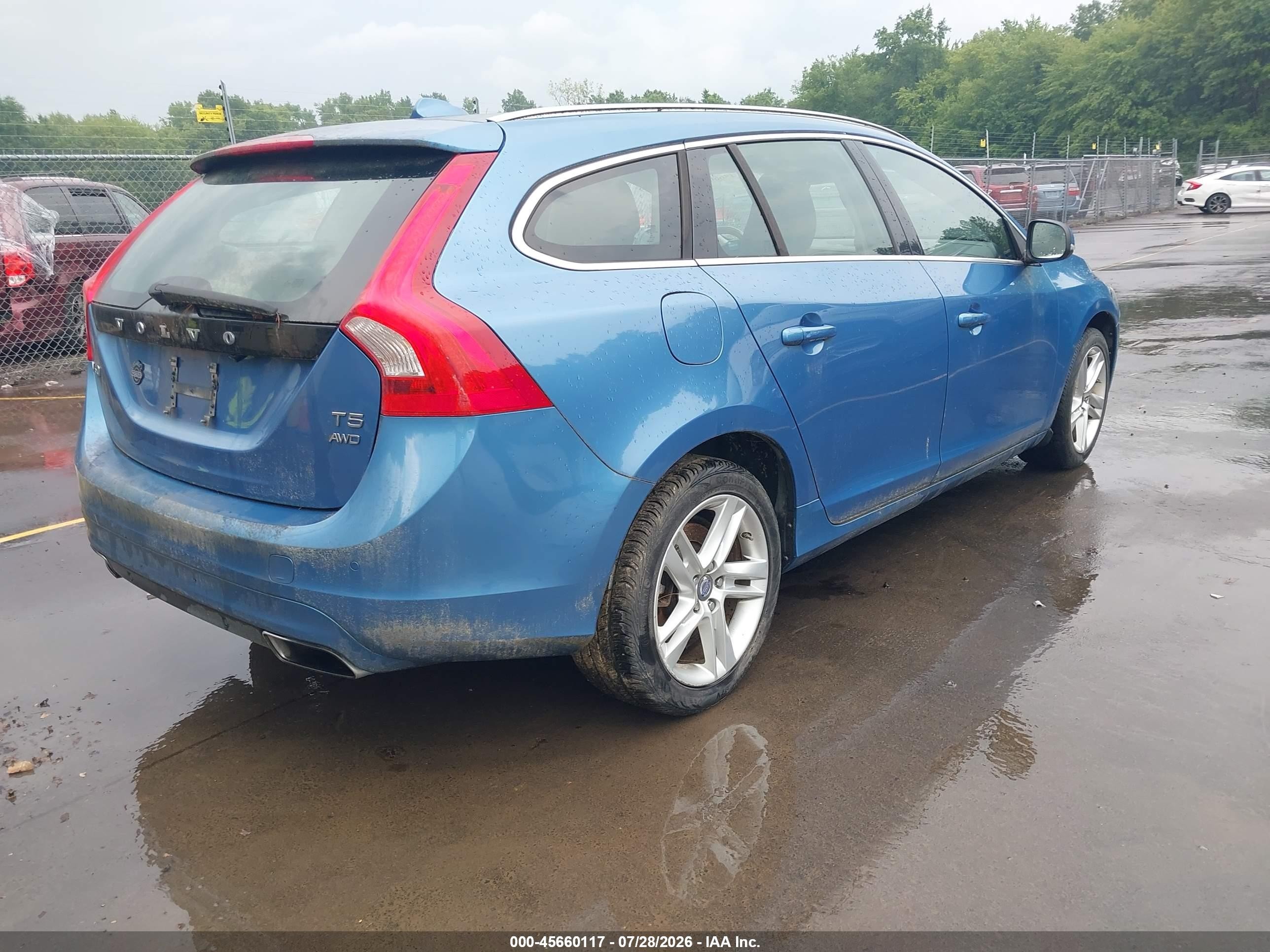 2015 Volvo V60 T5 Platinum Синий vin: YV1612SMXF1246263