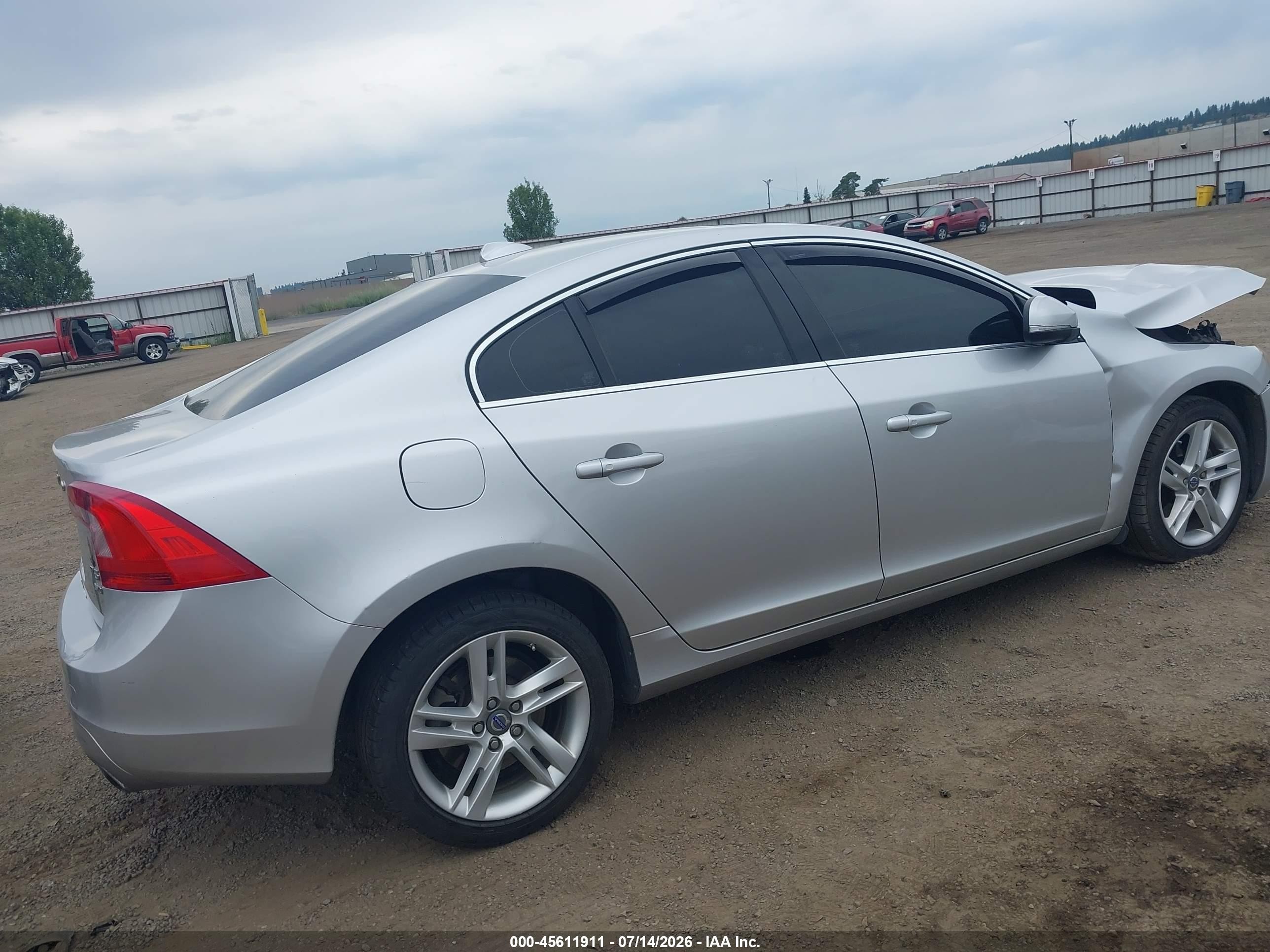 2015 Volvo S60 T5 Premier Silver vin: YV1612TB1F1307237