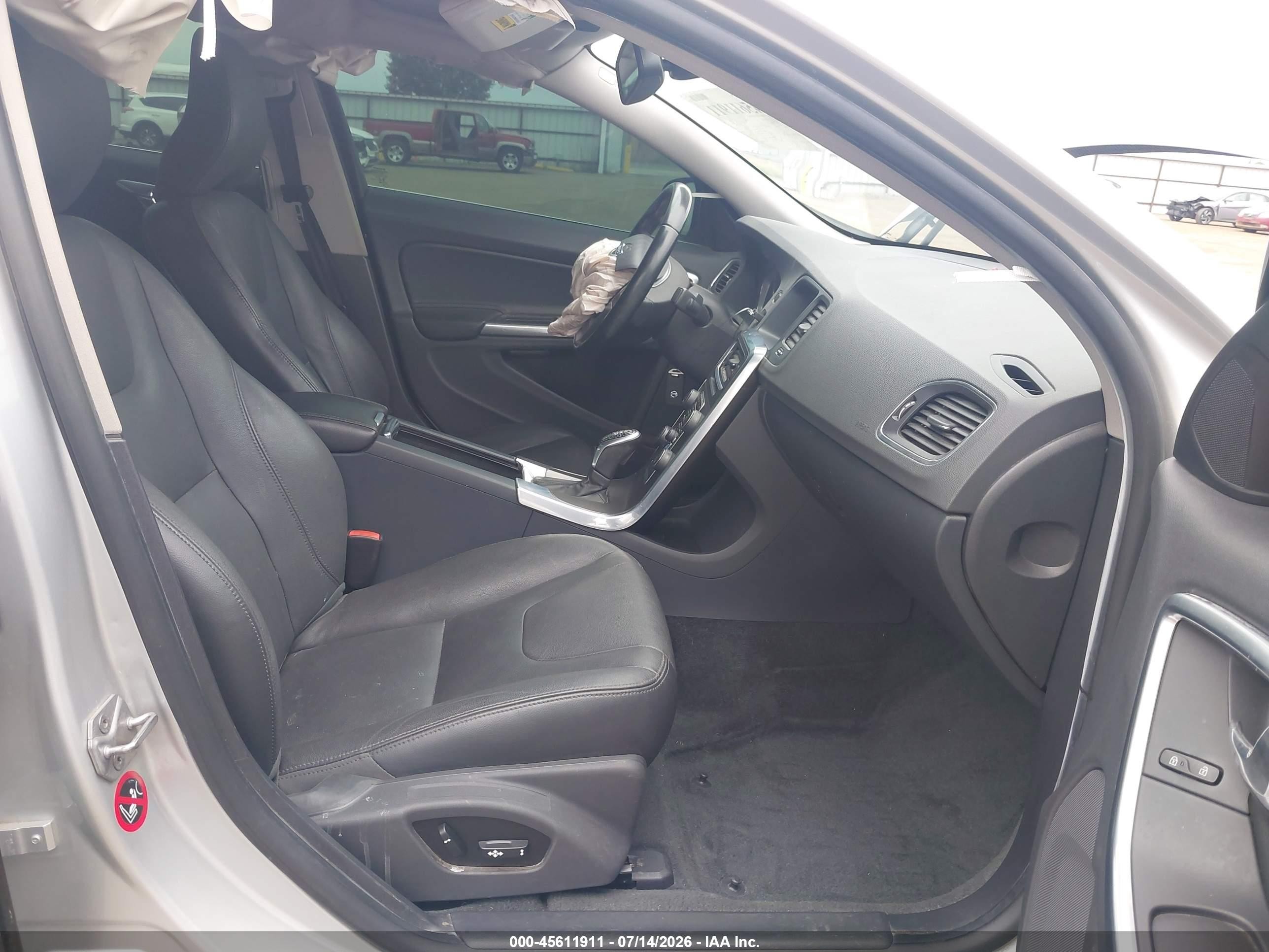 2015 Volvo S60 T5 Premier Silver vin: YV1612TB1F1307237