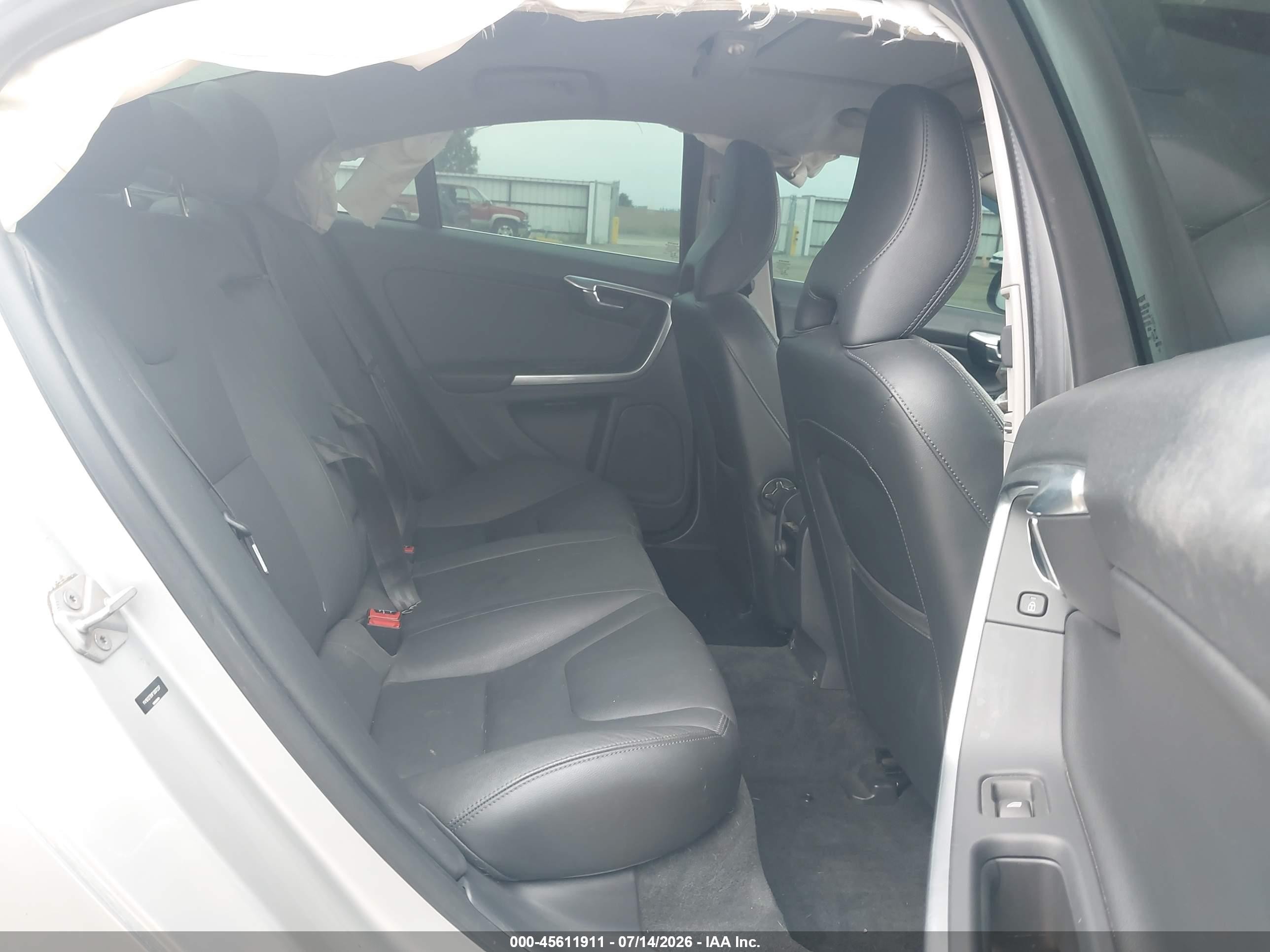 2015 Volvo S60 T5 Premier Silver vin: YV1612TB1F1307237