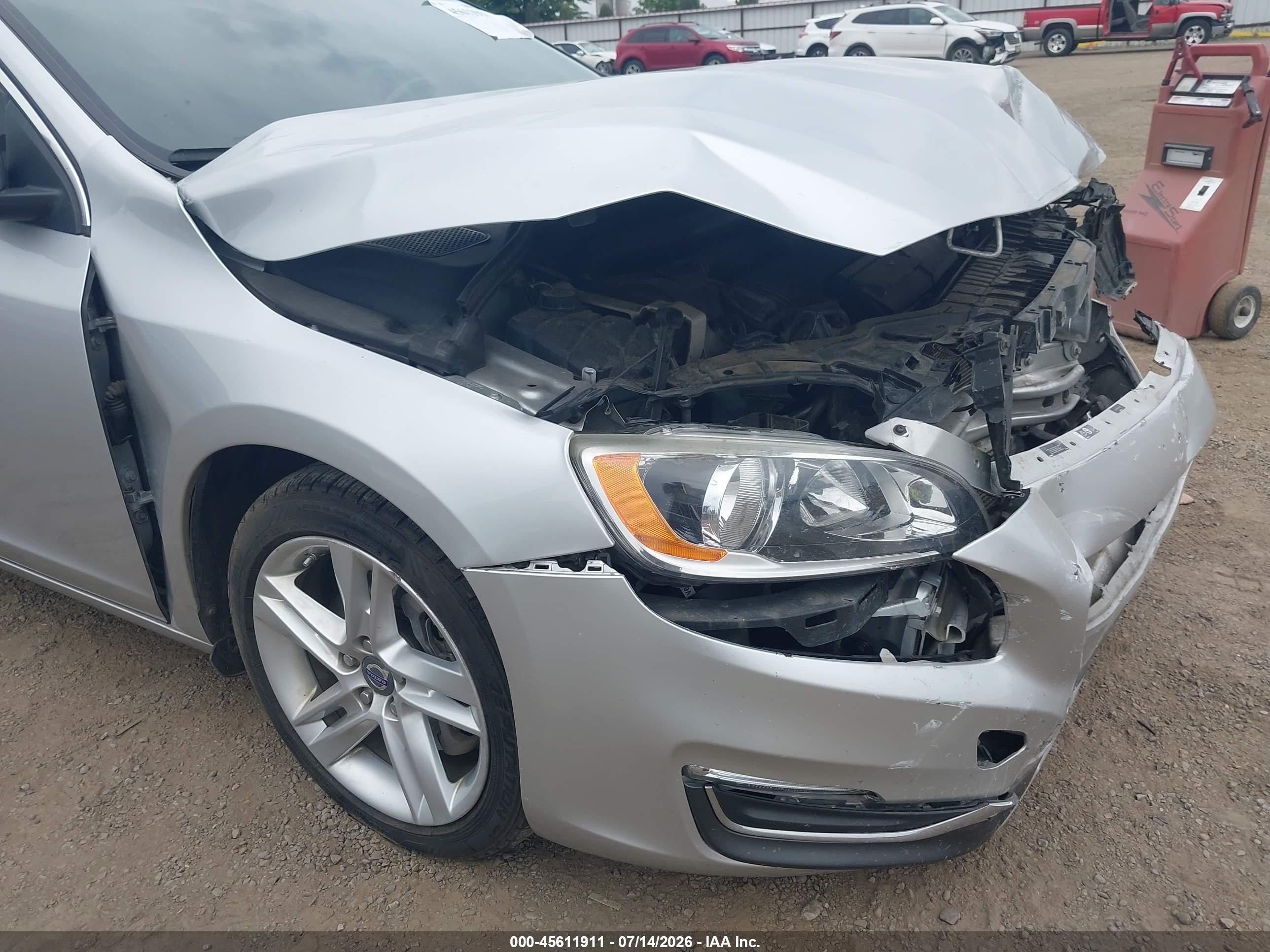 2015 Volvo S60 T5 Premier Silver vin: YV1612TB1F1307237