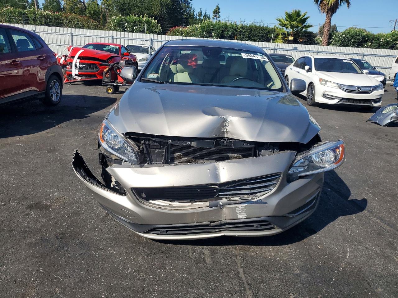 2015 Volvo S60 Premier Beige vin: YV1612TB4F1317809