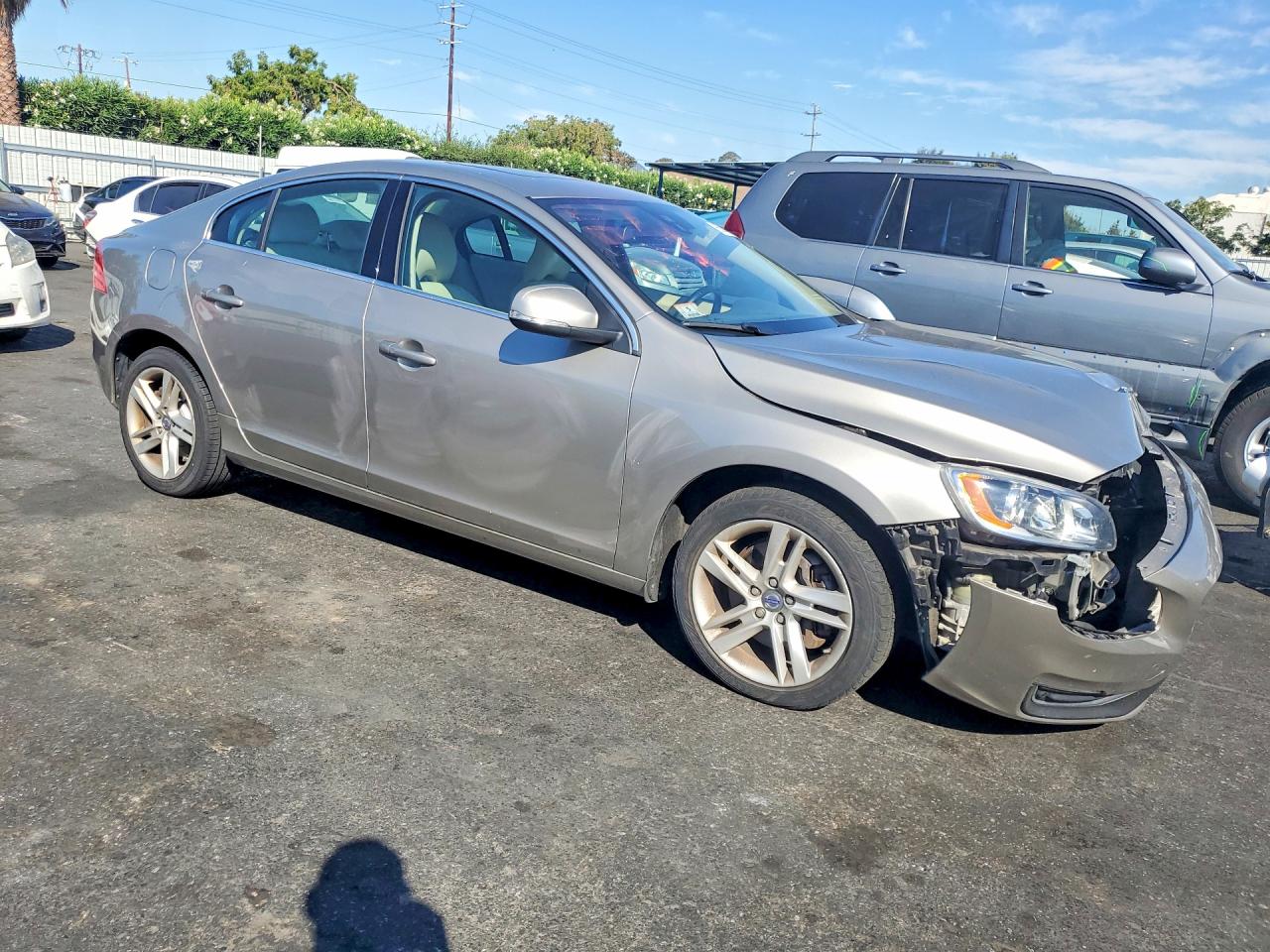 2015 Volvo S60 Premier Beige vin: YV1612TB4F1317809
