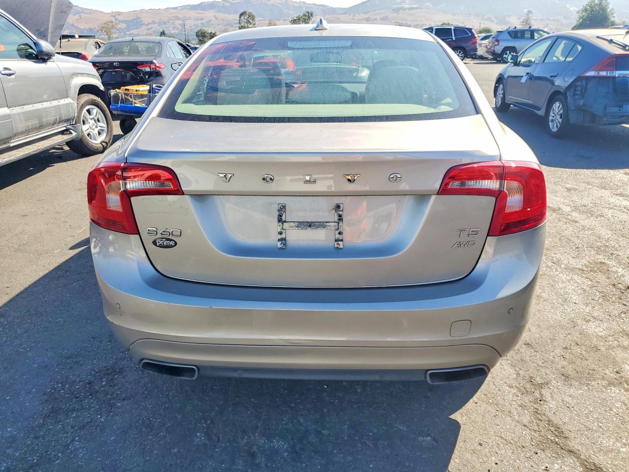 2015 Volvo S60 Premier Beige vin: YV1612TB4F1317809