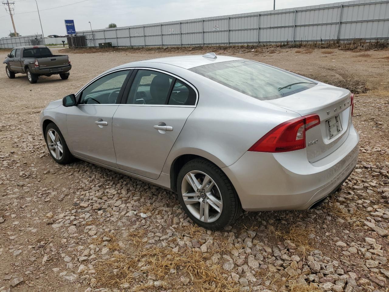 2015 Volvo S60 Premier Серебряный vin: YV1612TB4F2318372