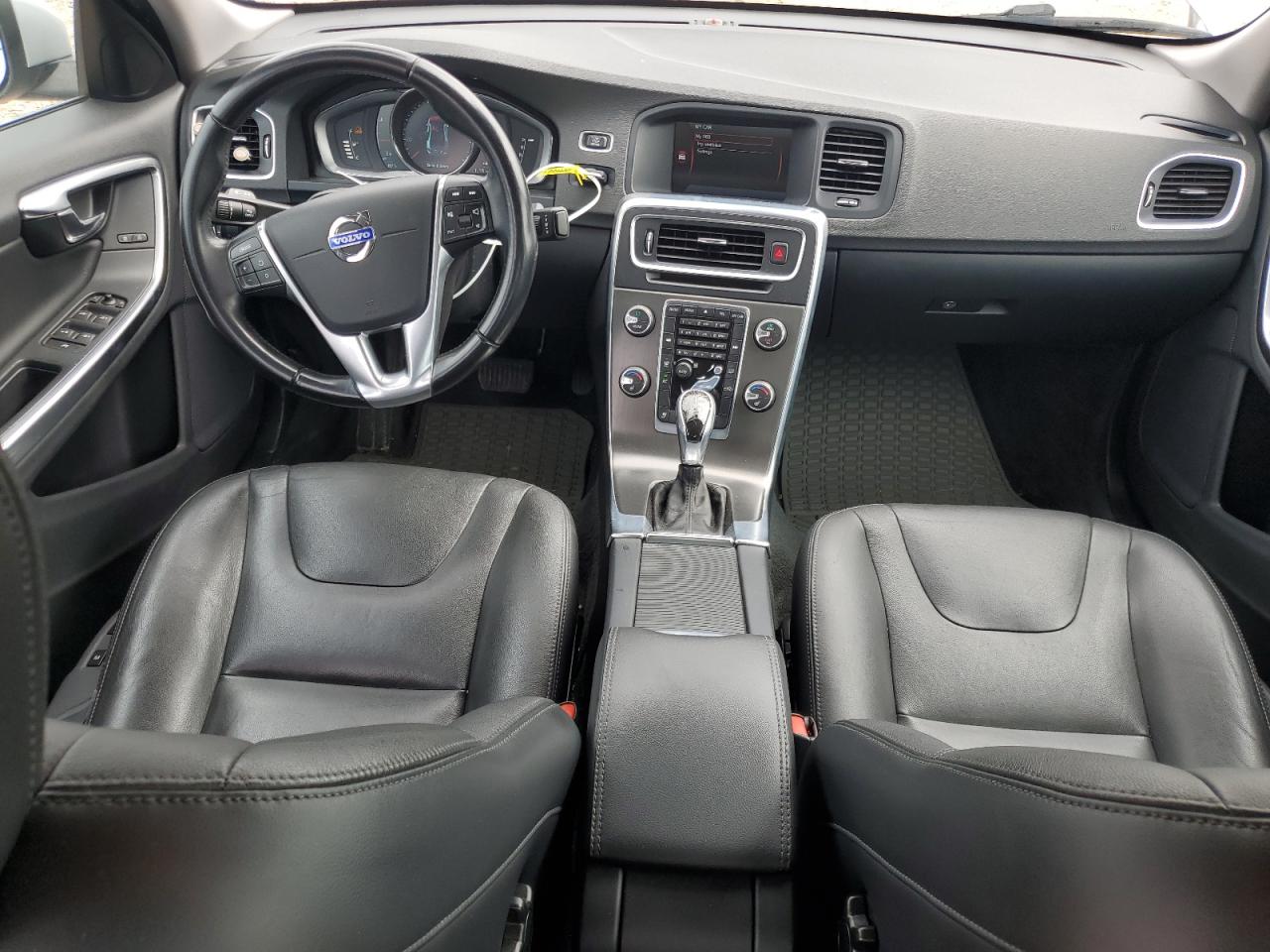 2015 Volvo S60 Premier Серебряный vin: YV1612TB4F2318372