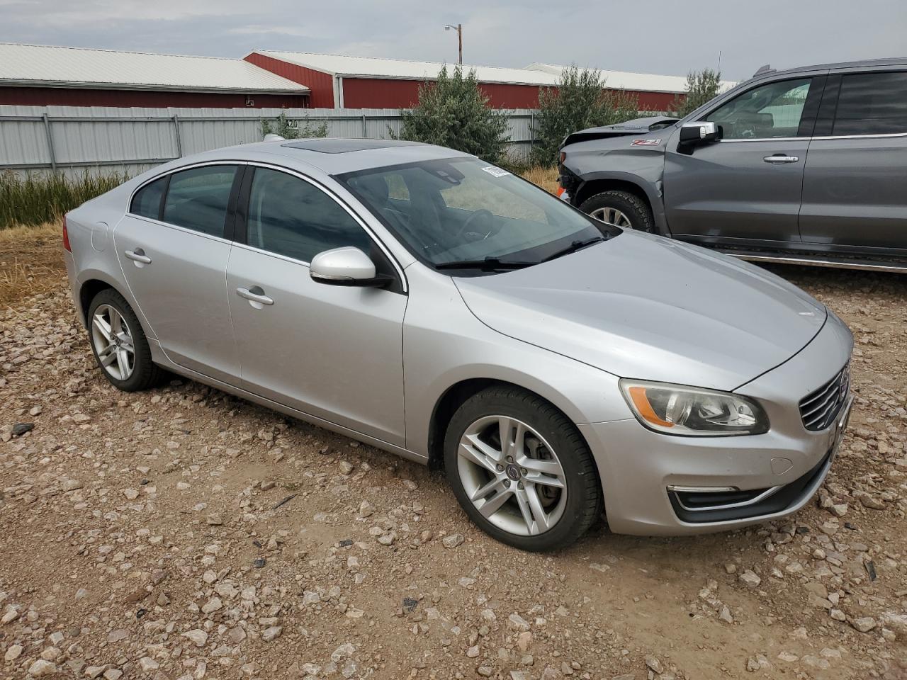 2015 Volvo S60 Premier Серебряный vin: YV1612TB4F2318372