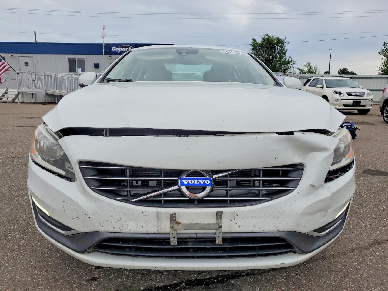2015 Volvo S60 Premier Белый vin: YV1612TB5F2316095