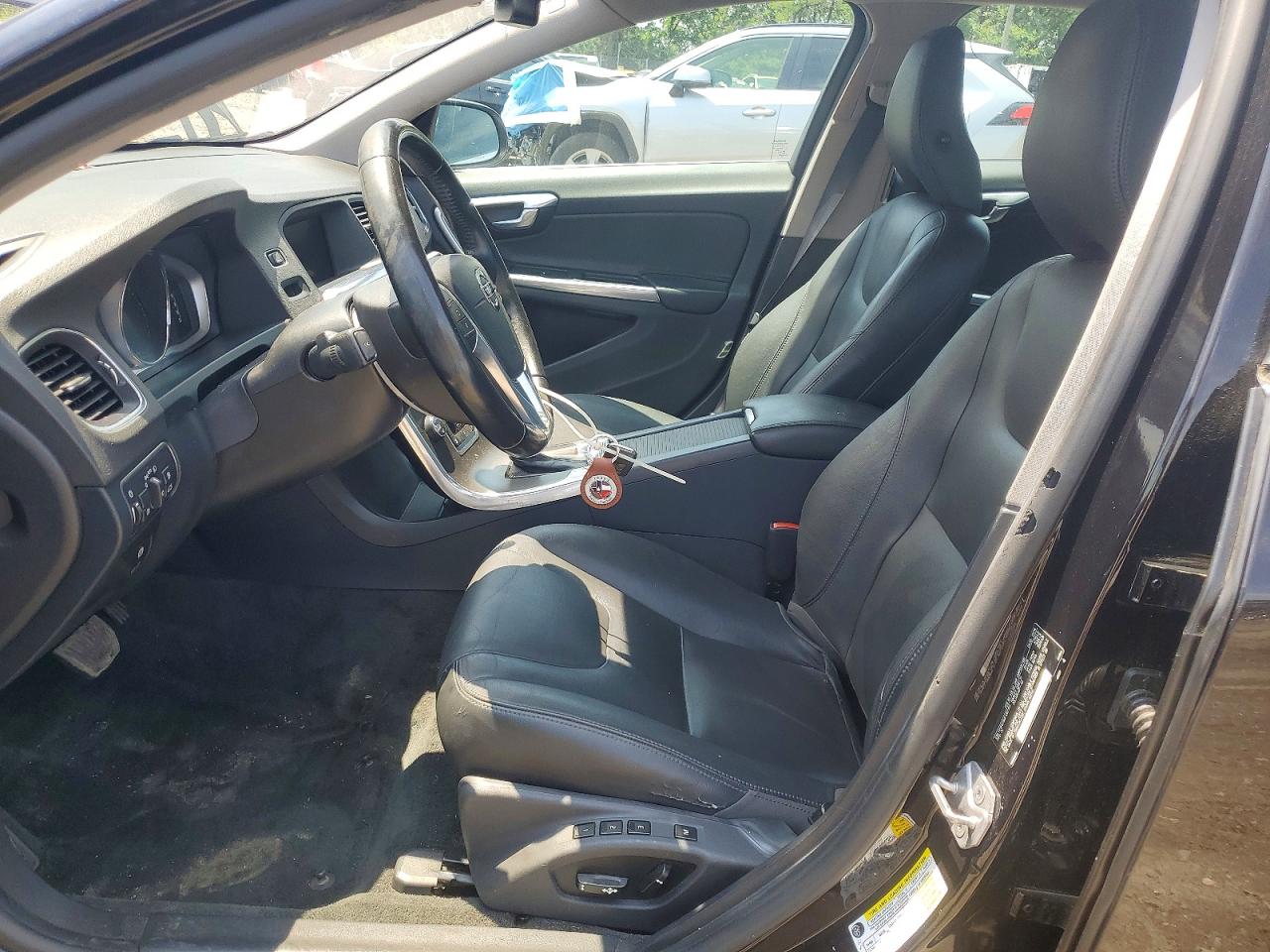2015 Volvo S60 Premier Black vin: YV1612TB6F1307170