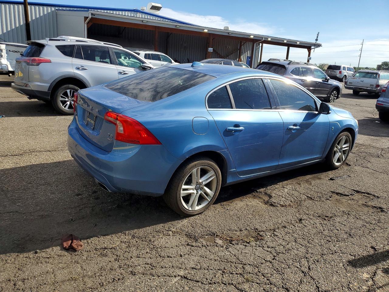 2015 Volvo S60 Premier Blue vin: YV1612TB7F1308120