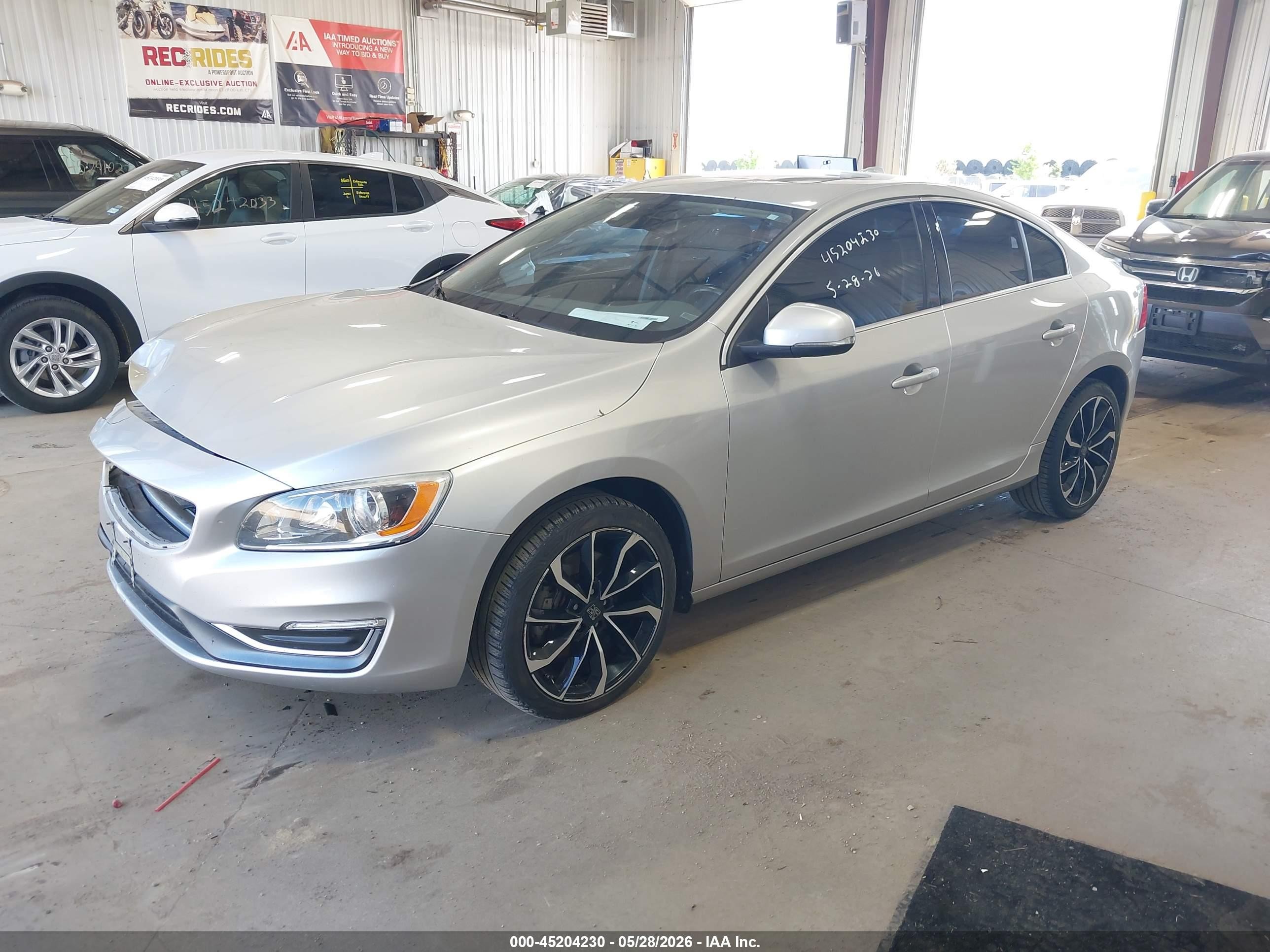 2015 Volvo S60 T5 Premier Silver vin: YV1612TK0F2333192