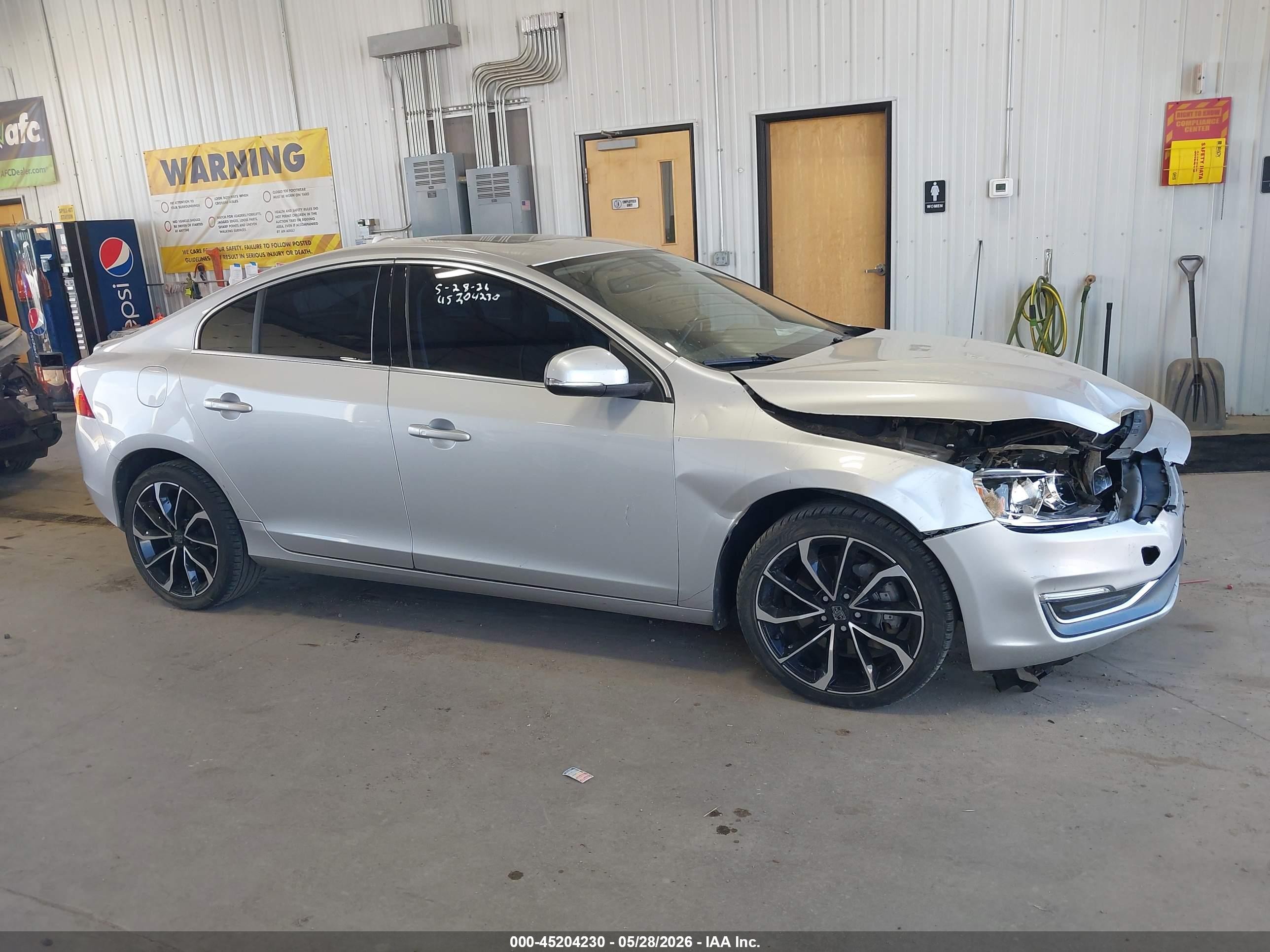 2015 Volvo S60 T5 Premier Silver vin: YV1612TK0F2333192