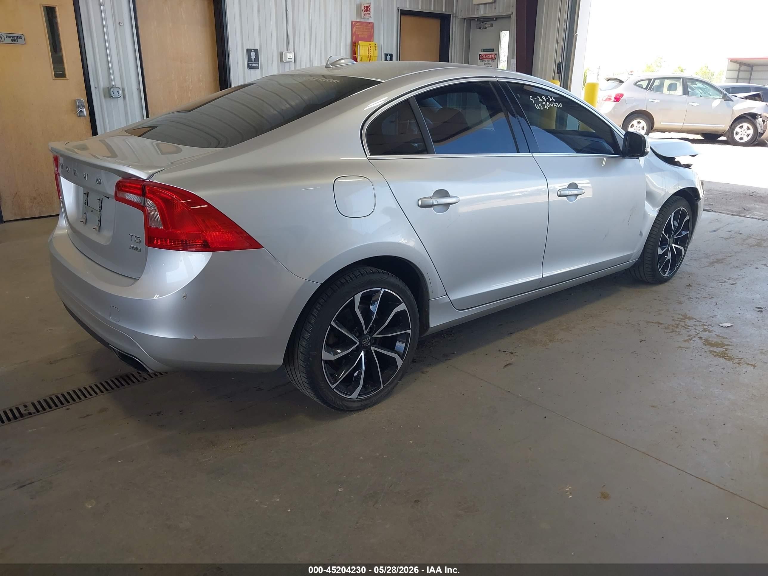 2015 Volvo S60 T5 Premier Silver vin: YV1612TK0F2333192