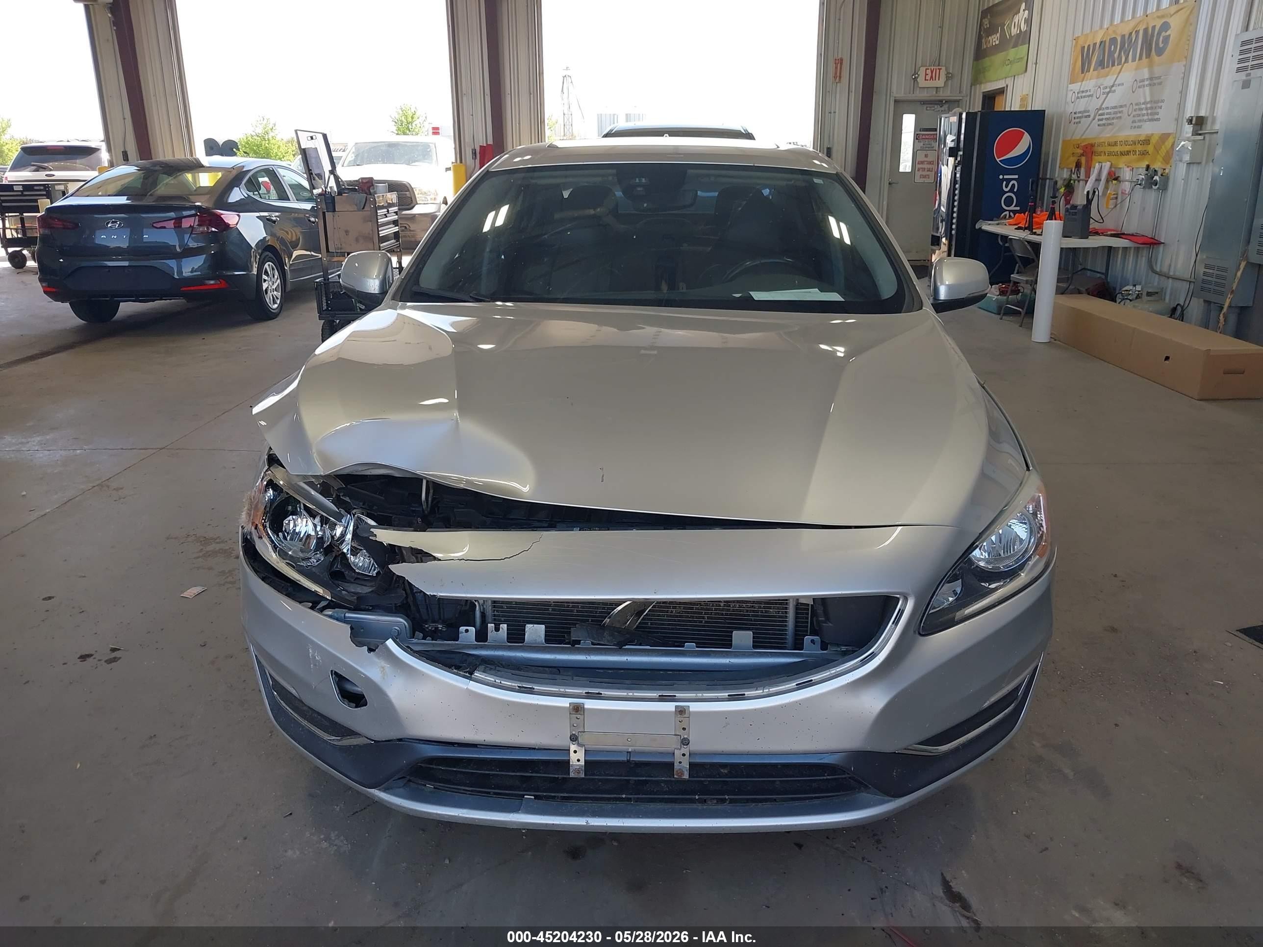 2015 Volvo S60 T5 Premier Silver vin: YV1612TK0F2333192