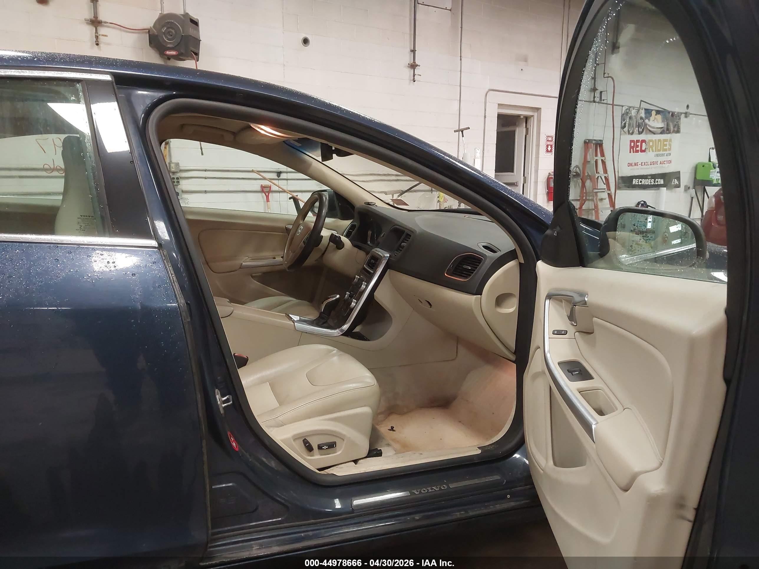 2015 Volvo S60 T5 Premier Синий vin: YV1612TK1F1346829