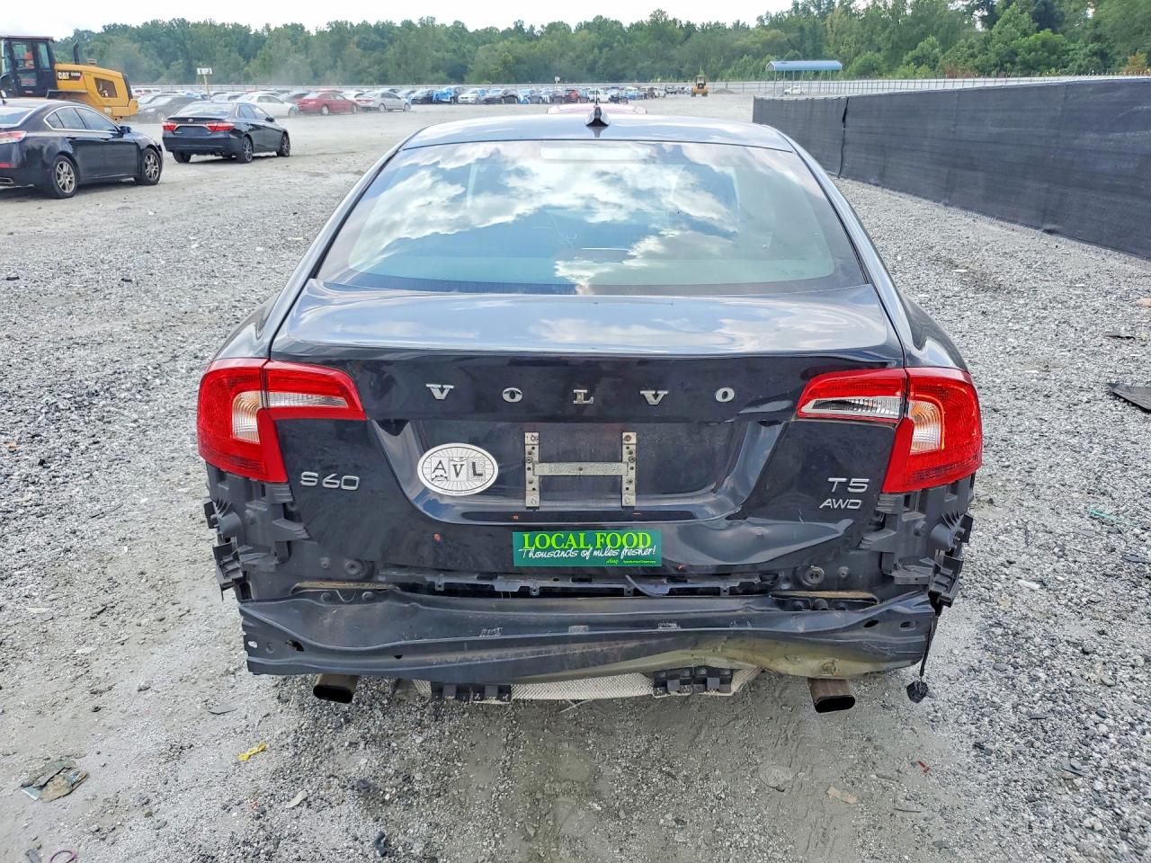 2015 Volvo S60 Premier Черный vin: YV1612TK3F1357198