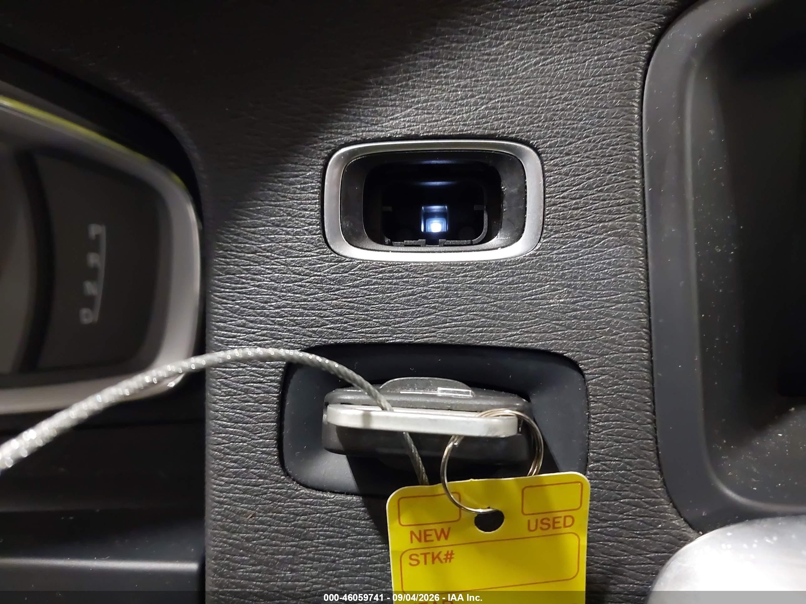 2015 Volvo S60 T5 Premier Белый vin: YV1612TK4F2334958