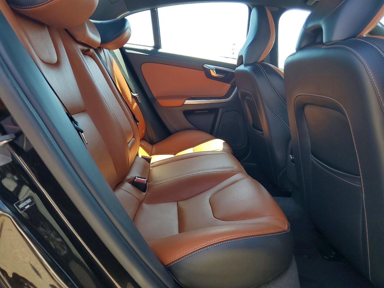 2015 Volvo S60 Premier Черный vin: YV1612TK5F2356435