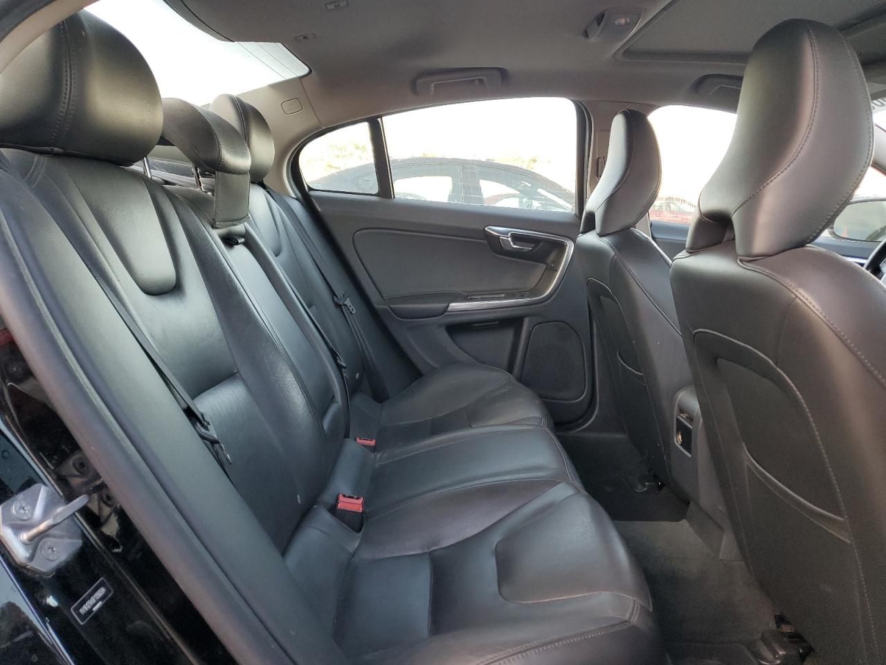 2015 Volvo S60 Premier Black vin: YV1612TK6F1356594
