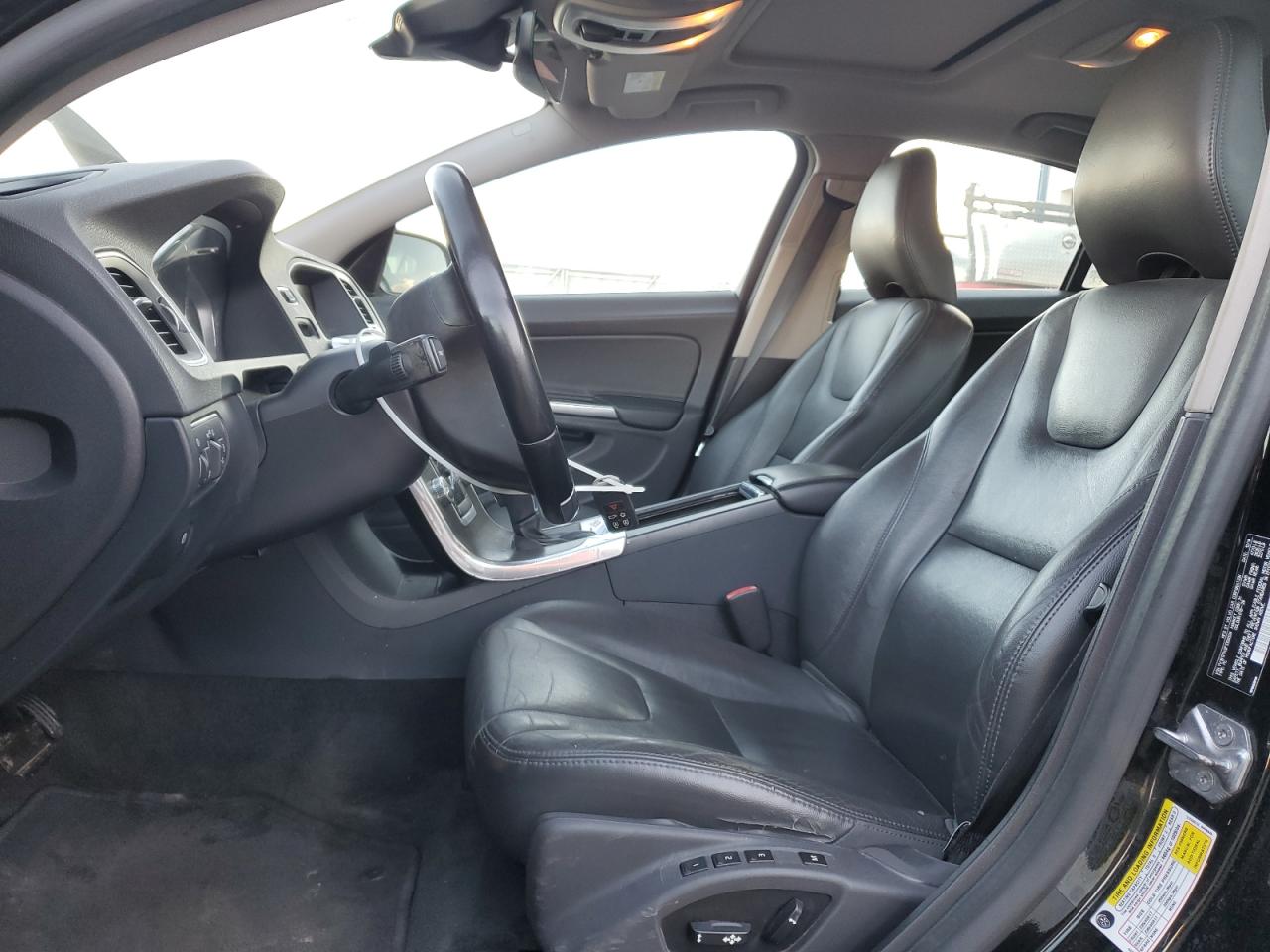 2015 Volvo S60 Premier Black vin: YV1612TK6F1356594