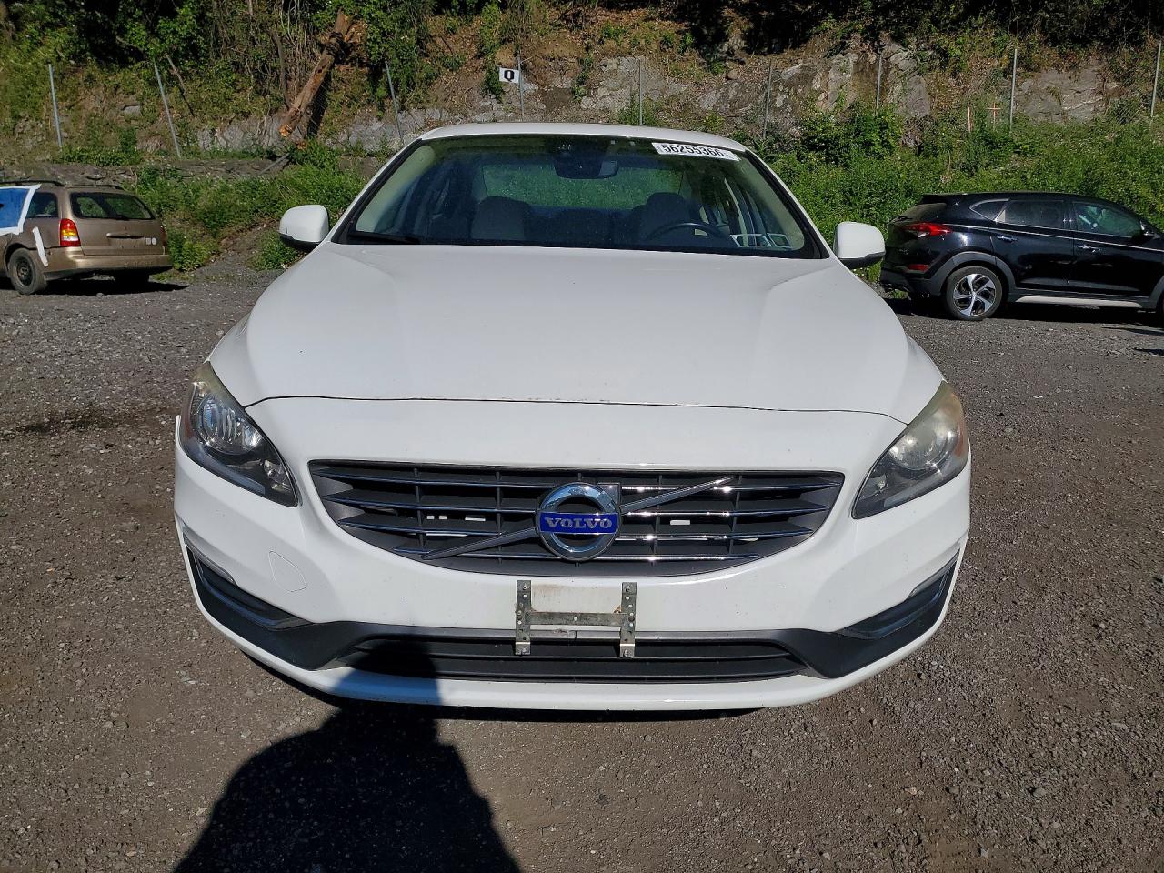 2015 Volvo S60 Premier White vin: YV1612TK7F2335022