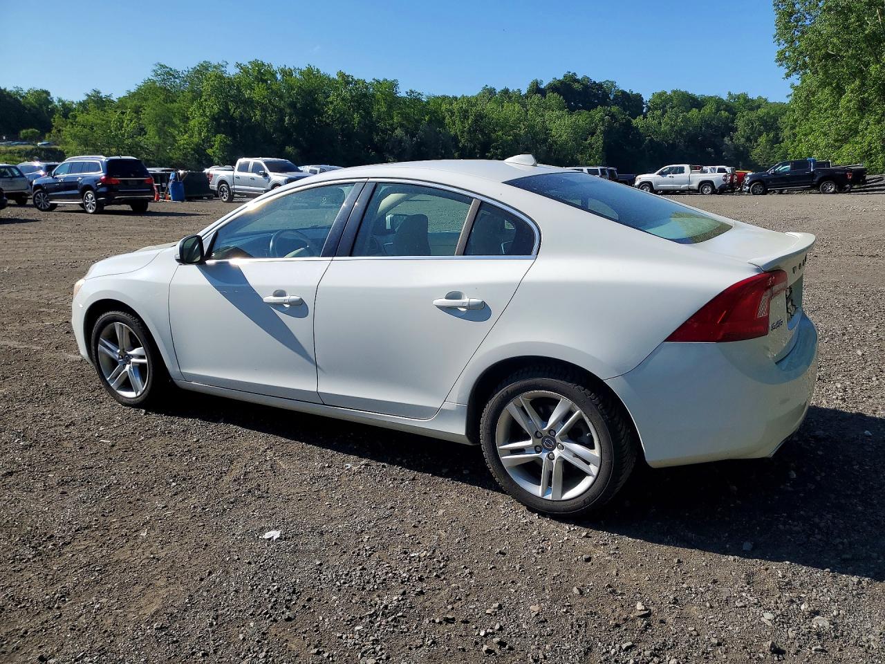 2015 Volvo S60 Premier White vin: YV1612TK7F2335022
