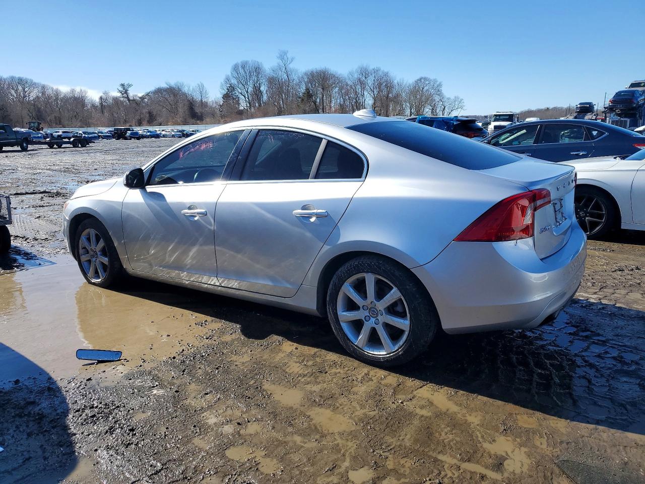 2016 Volvo S60 Premier Silver vin: YV1612TK7G2404518