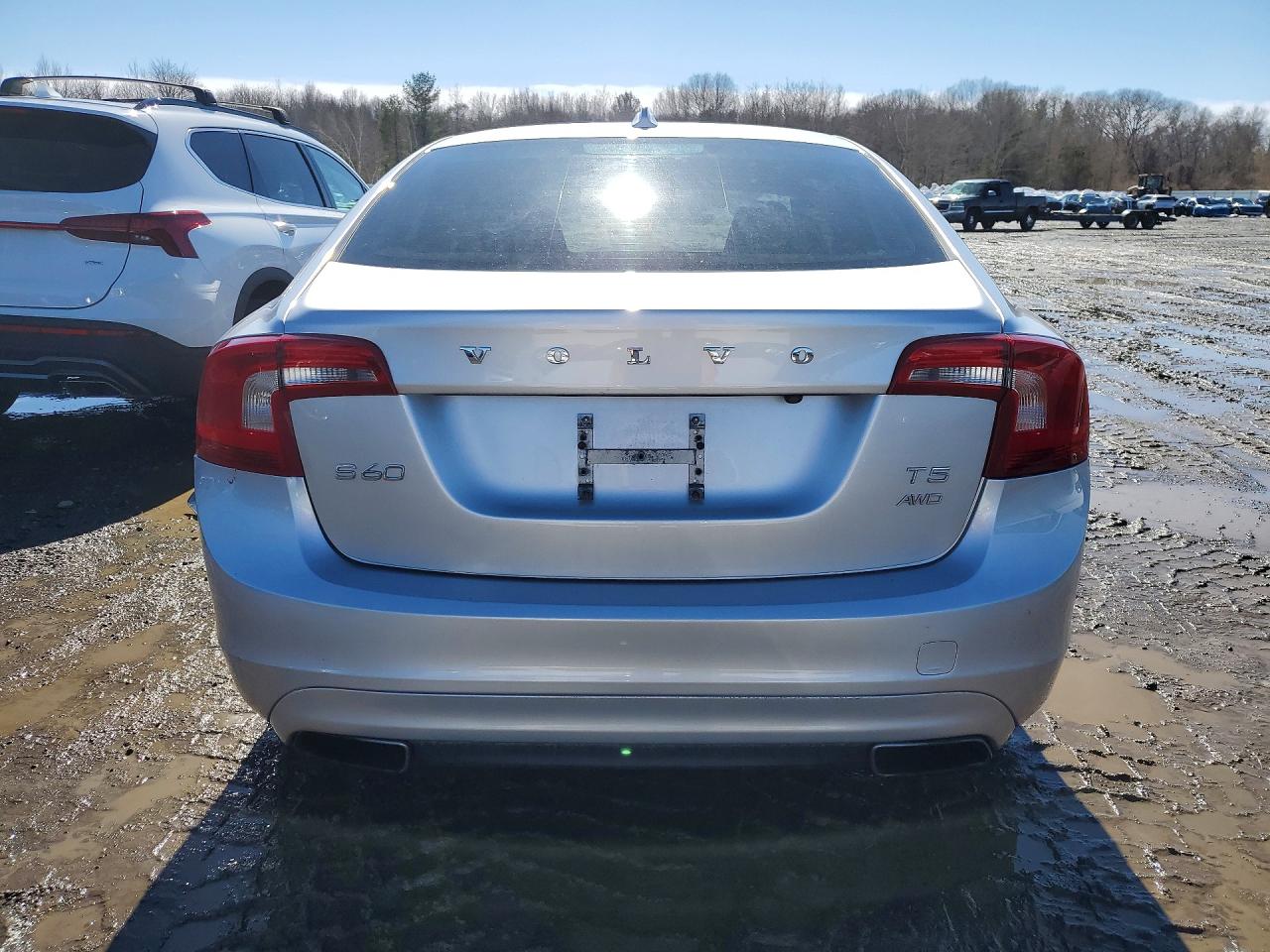 2016 Volvo S60 Premier Silver vin: YV1612TK7G2404518
