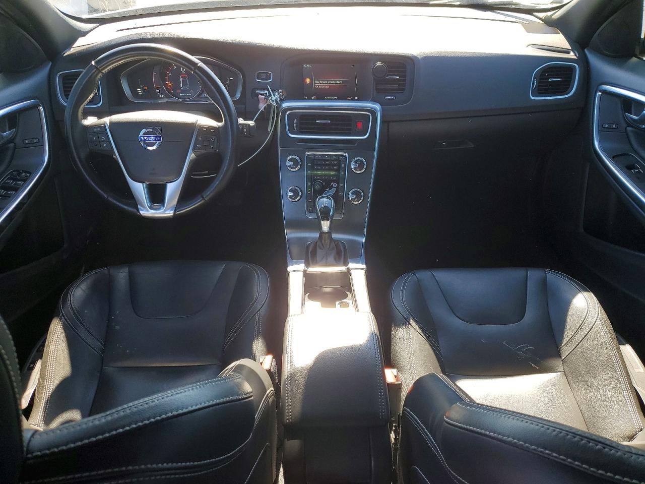 2016 Volvo S60 Premier Silver vin: YV1612TK7G2404518
