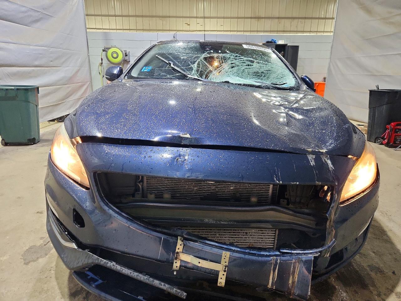 2015 Volvo S60 Premier Blue vin: YV1612TK8F2366893
