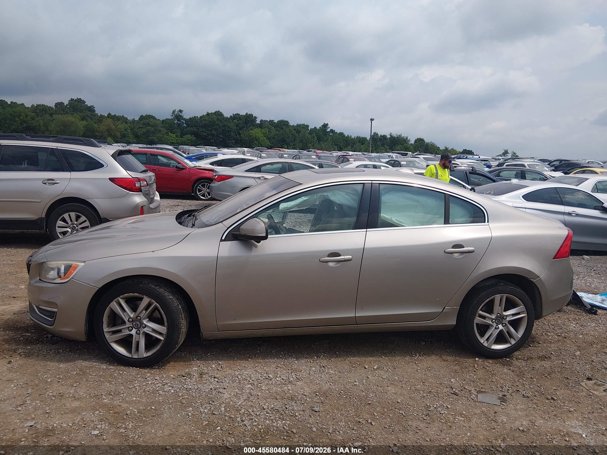2015 Volvo S60 T5 Premier Silver vin: YV1612TK9F1357173