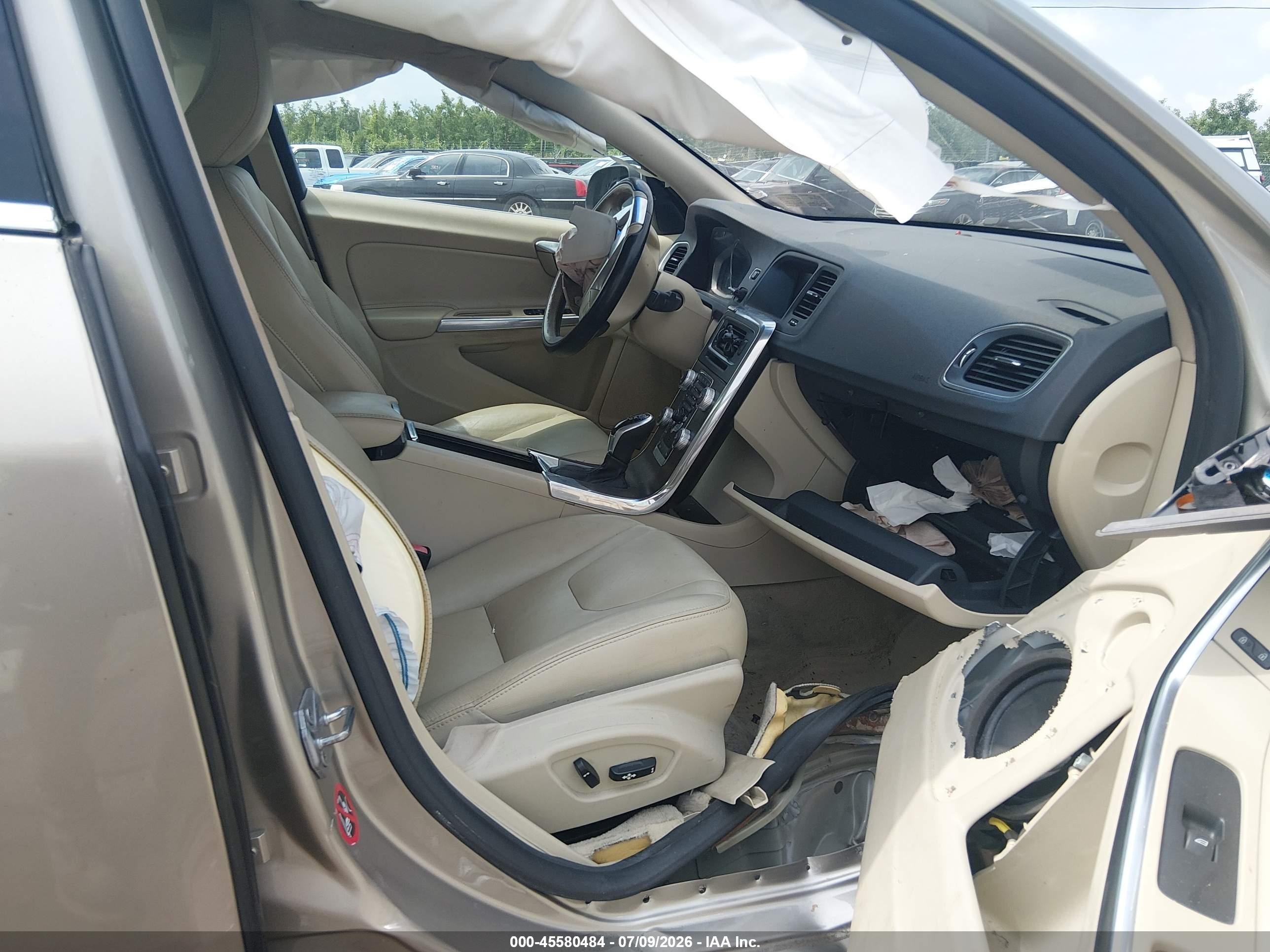 2015 Volvo S60 T5 Premier Silver vin: YV1612TK9F1357173