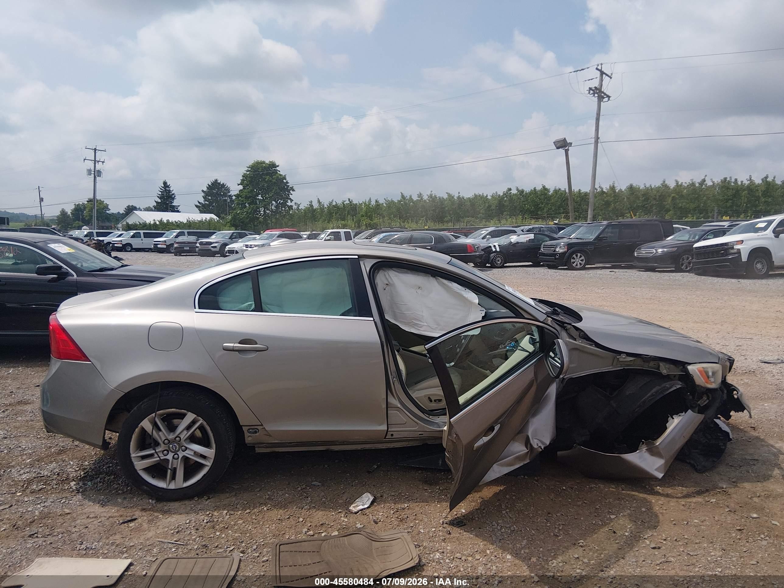 2015 Volvo S60 T5 Premier Silver vin: YV1612TK9F1357173
