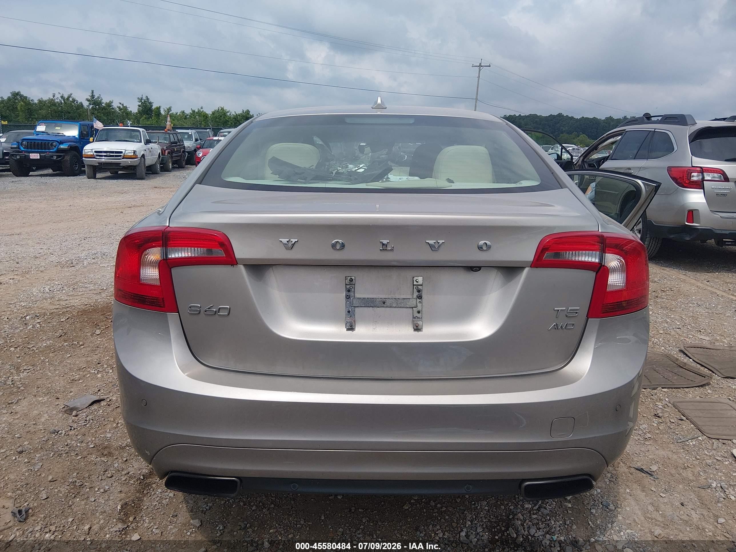 2015 Volvo S60 T5 Premier Silver vin: YV1612TK9F1357173