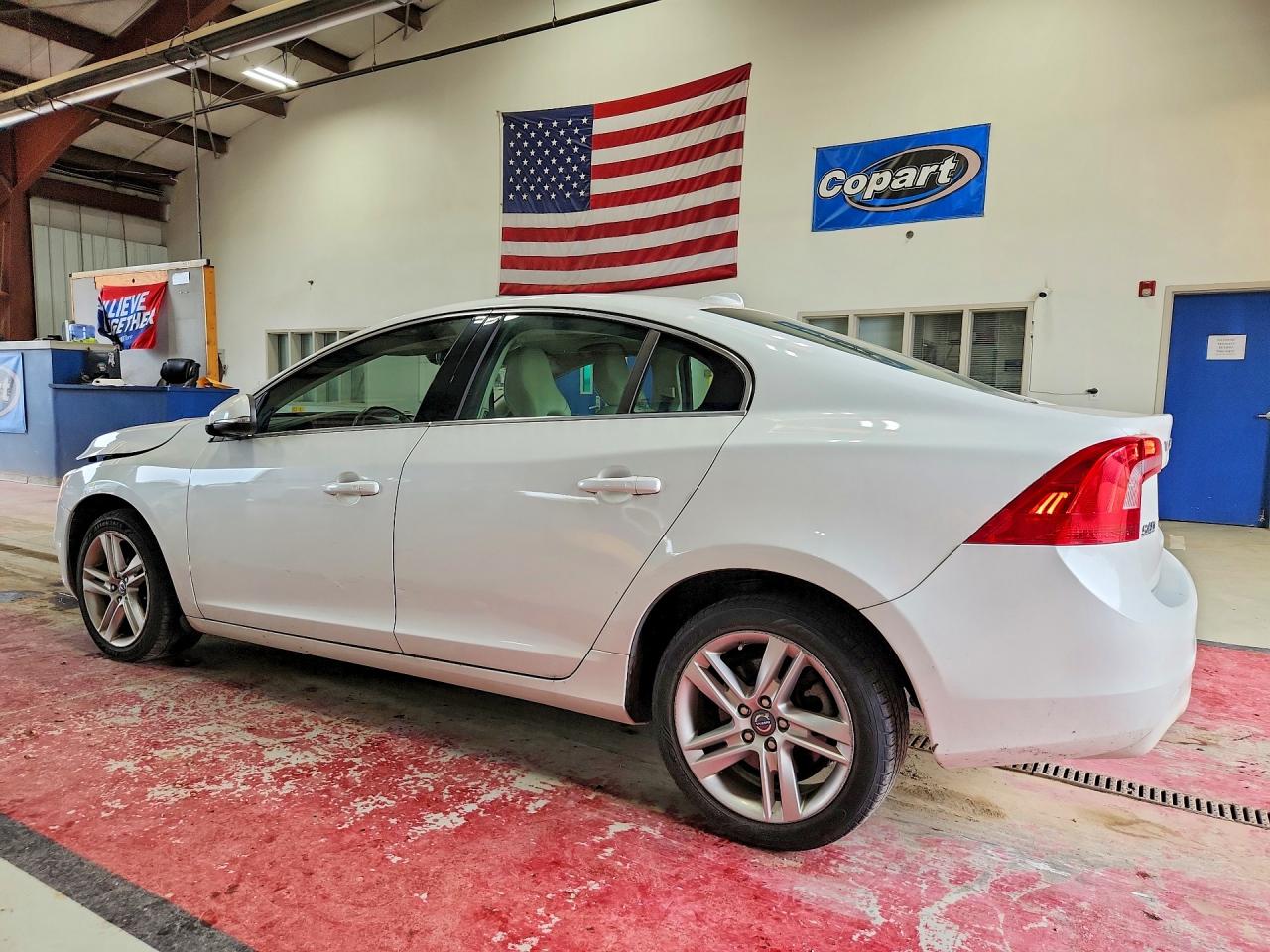2015 Volvo S60 Premier White vin: YV1612TK9F2333482