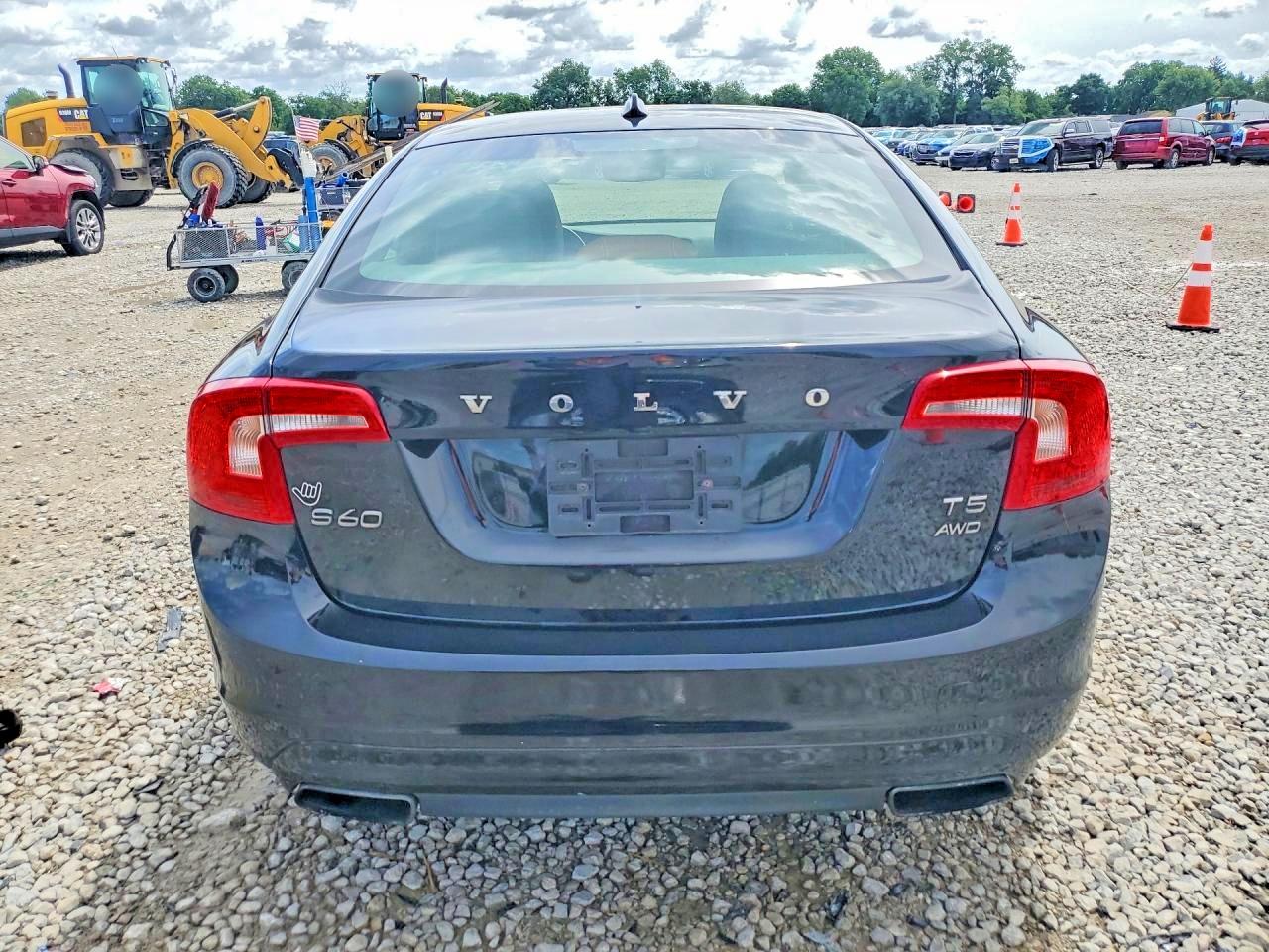 2015 Volvo S60 Premier Black vin: YV1612TK9F2354154