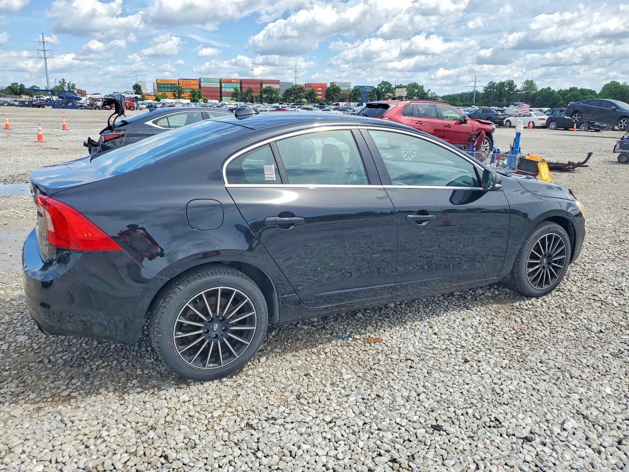 2015 Volvo S60 Premier Black vin: YV1612TK9F2354154