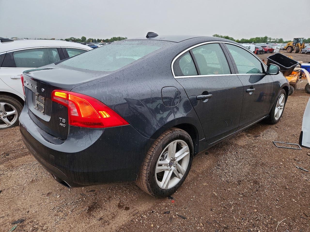 2015 Volvo S60 Premier Charcoal vin: YV1612TK9F2356423