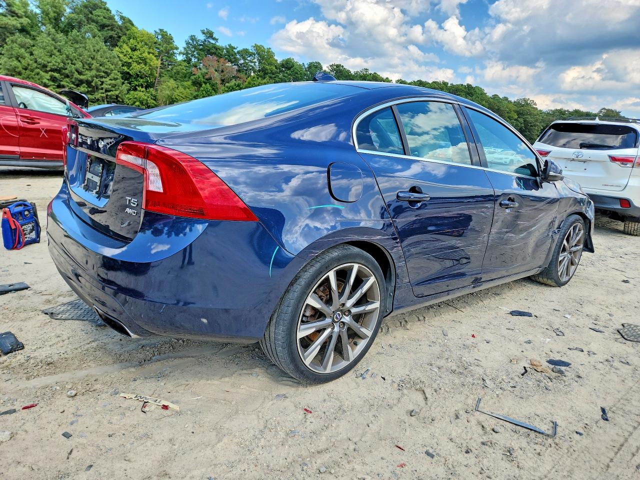 2015 Volvo S60 Premier Blue vin: YV1612TK9F2362643