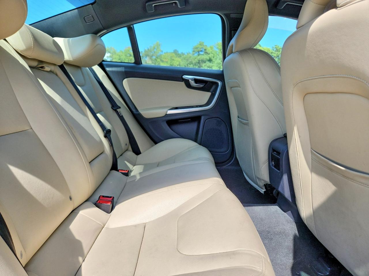 2015 Volvo S60 Premier Blue vin: YV1612TK9F2362643
