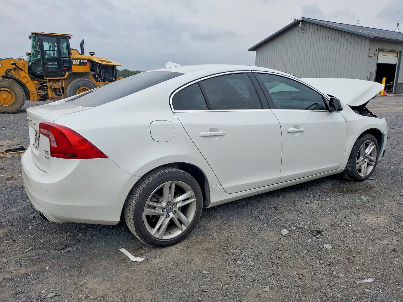 2015 Volvo S60 Platinum White vin: YV1612TM4F2351258