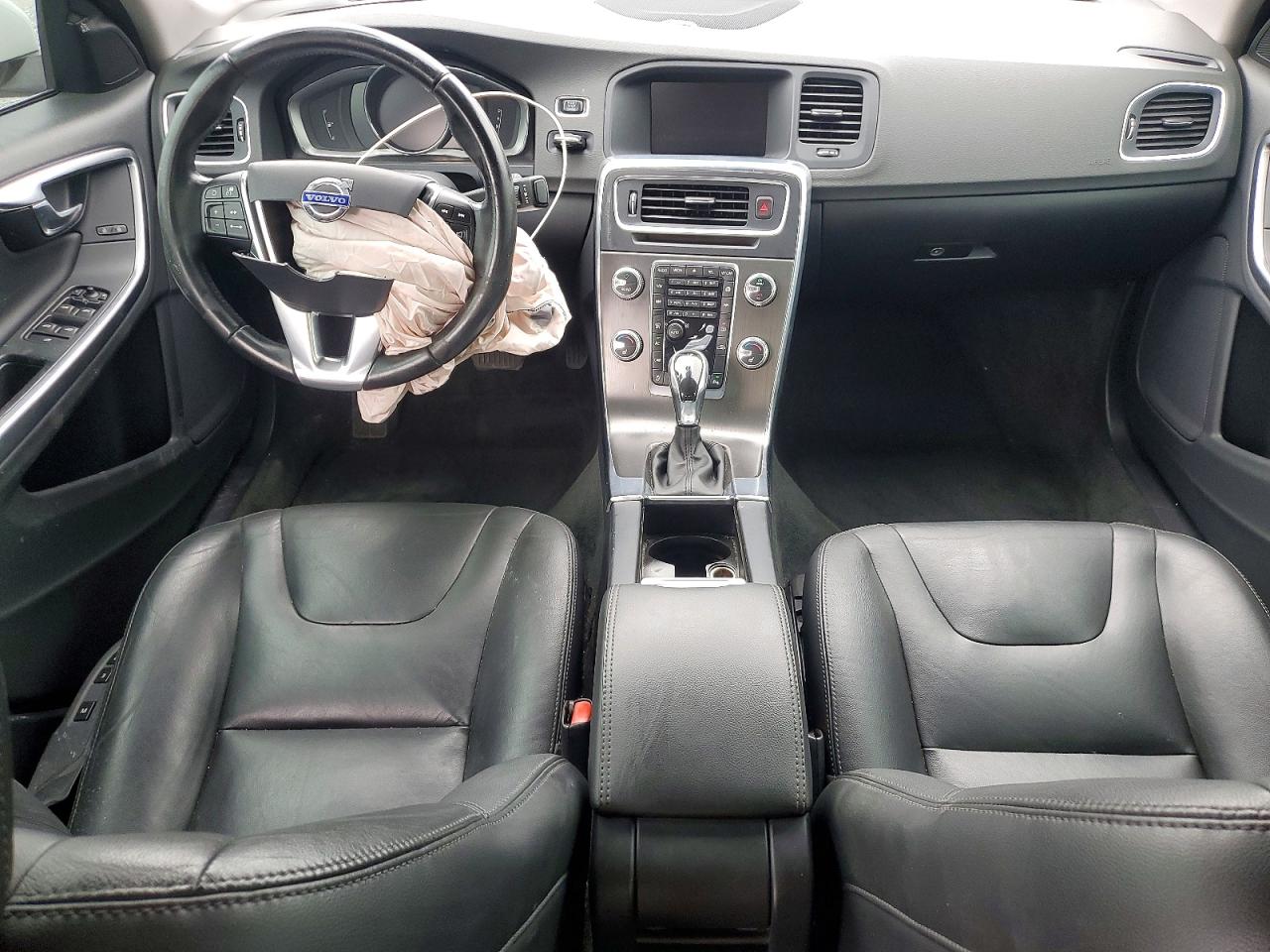 2015 Volvo S60 Platinum White vin: YV1612TM4F2351258