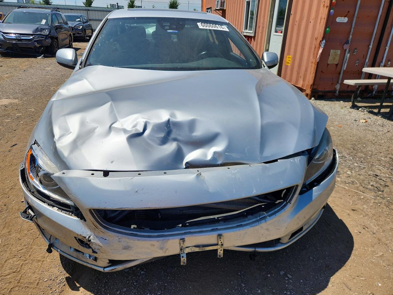 2015 Volvo S60 Platinum Silver vin: YV1612TM6F1361022
