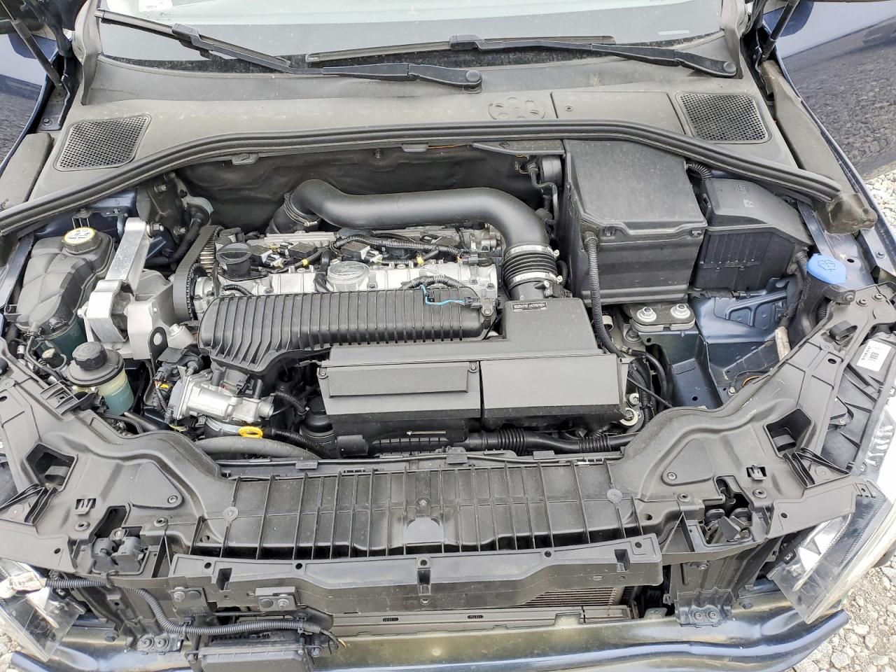 2015 Volvo S60 Platinum Blue vin: YV1612TM9F1358650