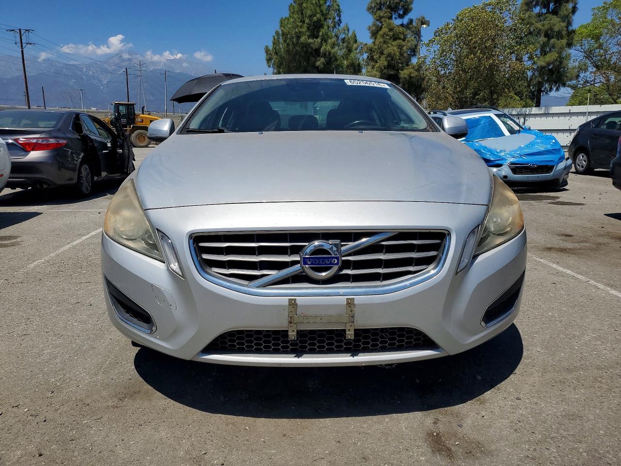 2012 Volvo S60 T5 Silver vin: YV1622FS0C2036220
