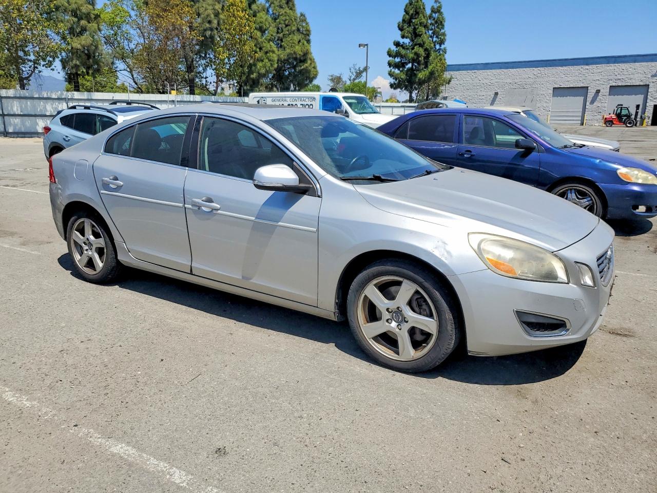 2012 Volvo S60 T5 Silver vin: YV1622FS0C2036220