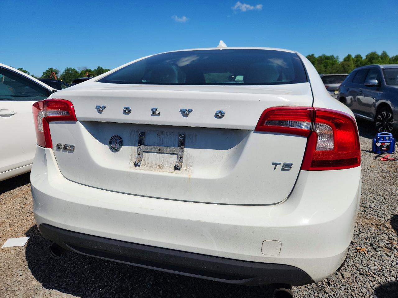 2012 Volvo S60 T5 White vin: YV1622FS0C2102717