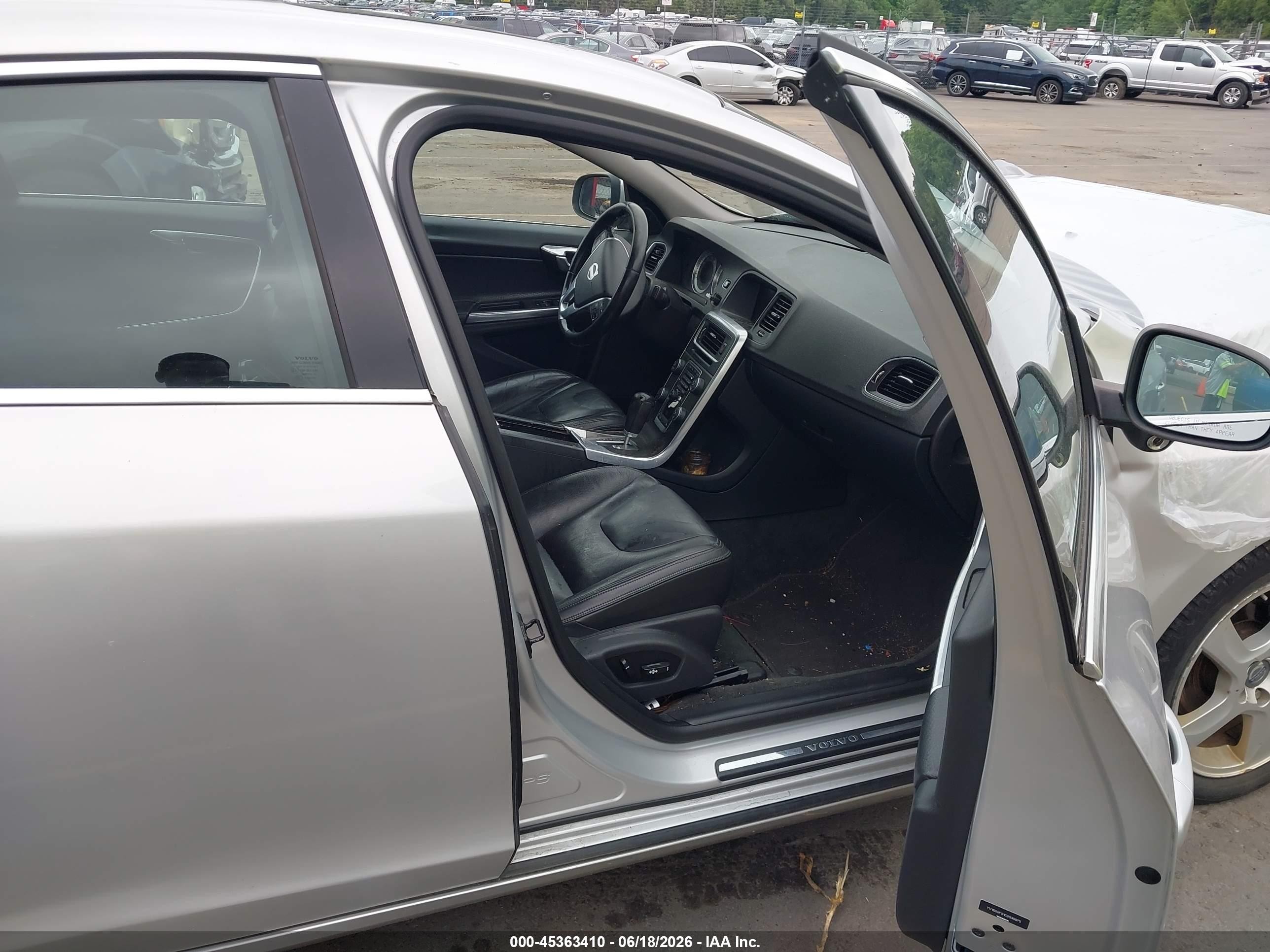 2012 Volvo S60 T5 Silver vin: YV1622FS1C2030975