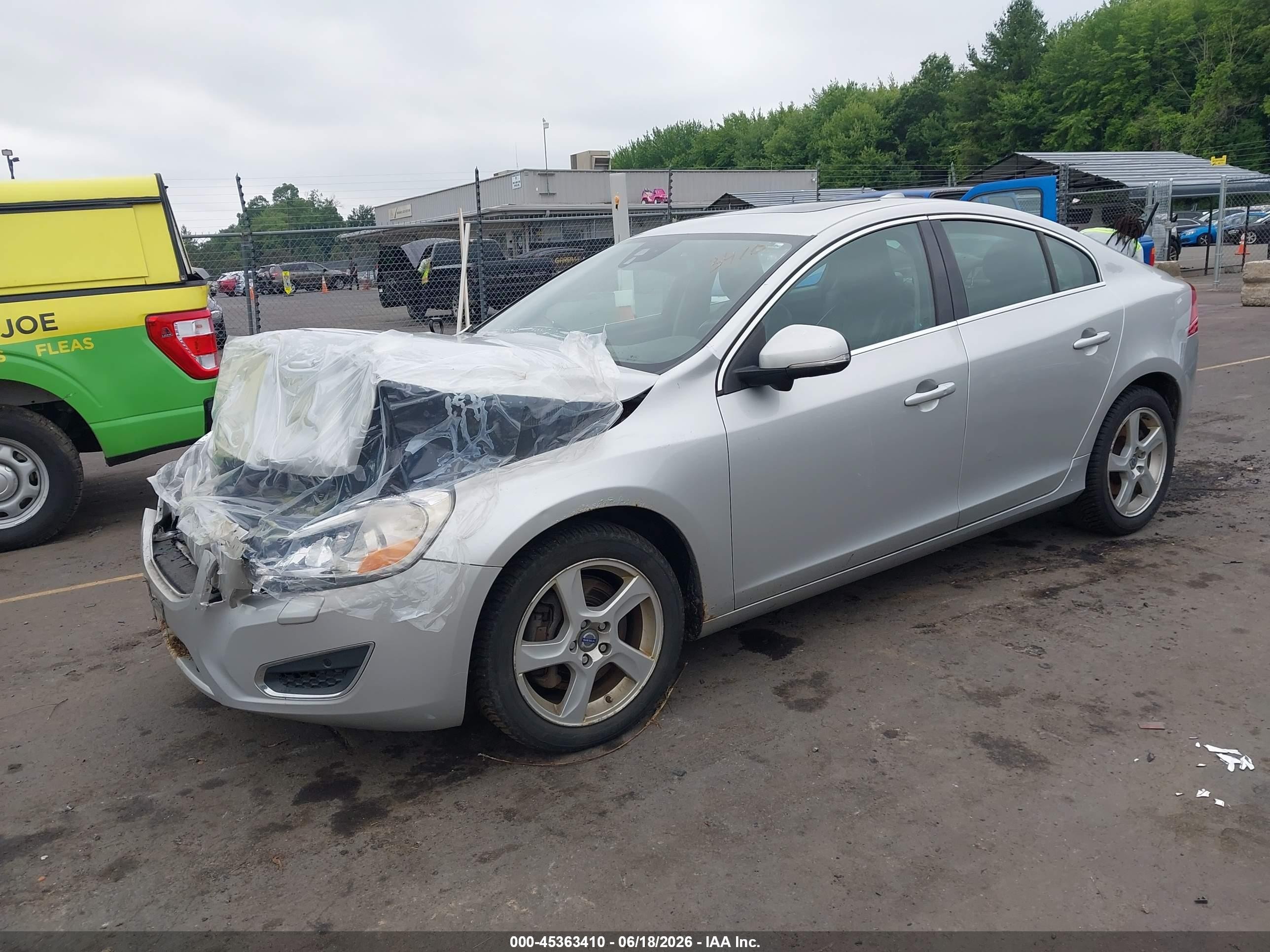 2012 Volvo S60 T5 Silver vin: YV1622FS1C2030975