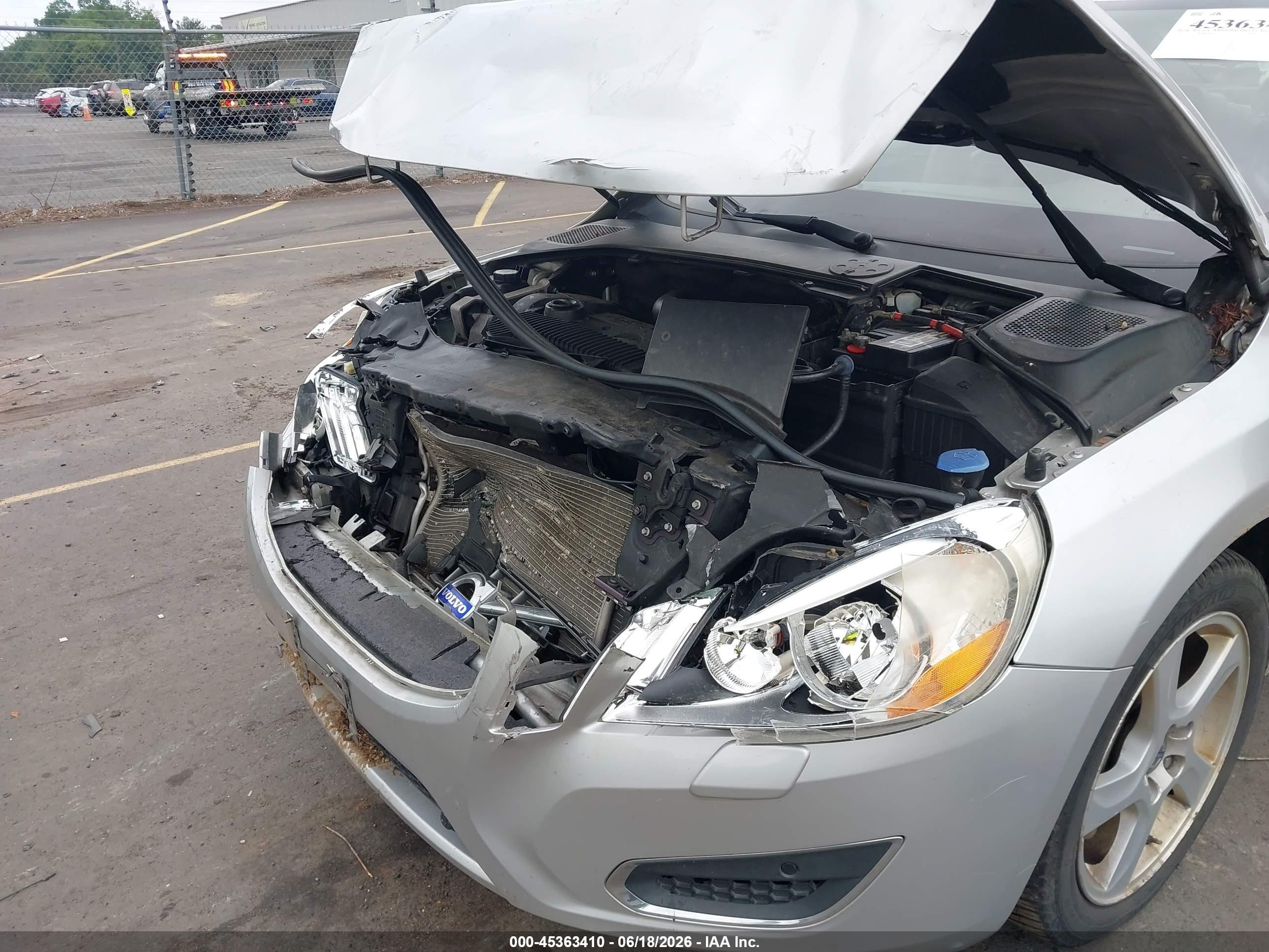 2012 Volvo S60 T5 Silver vin: YV1622FS1C2030975